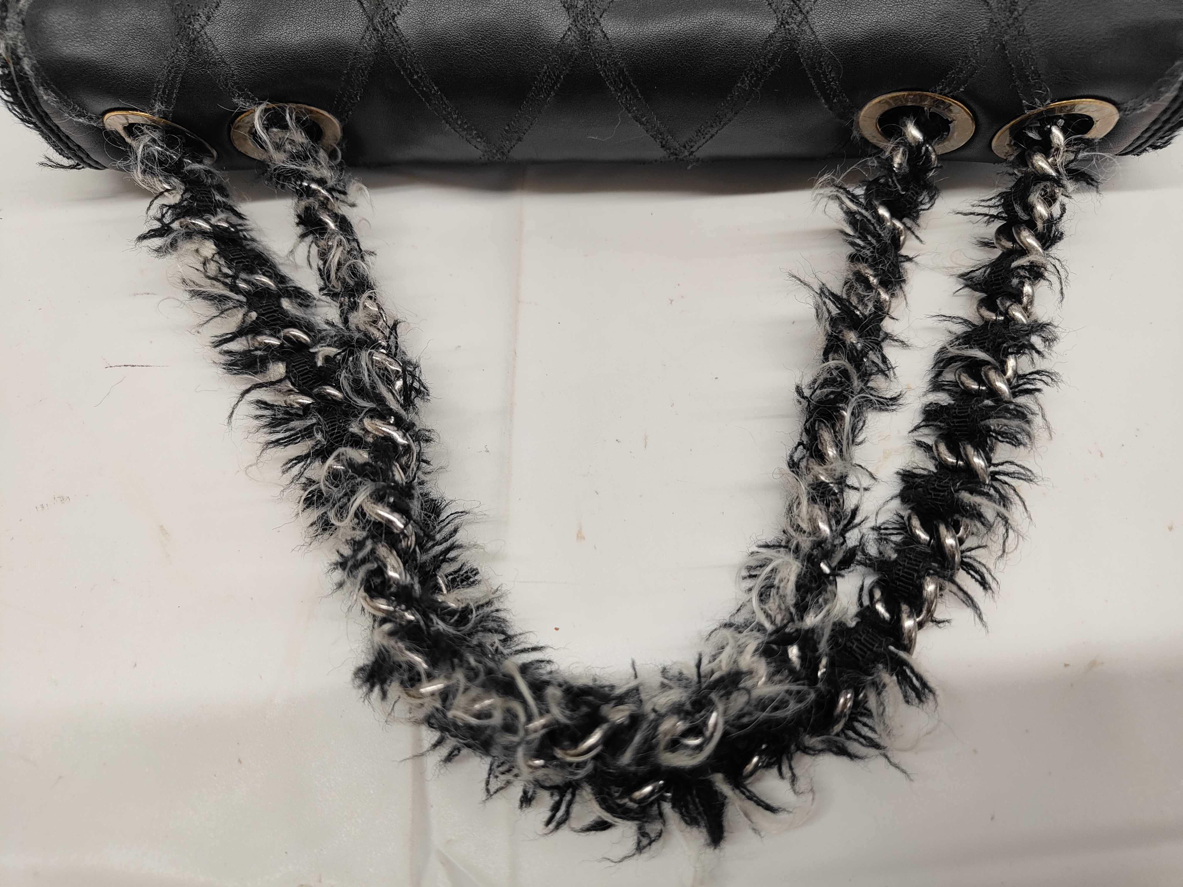 Leather (Bag) Leather Double Chain Shoulder Bag Black Shoulder Bag — view 4