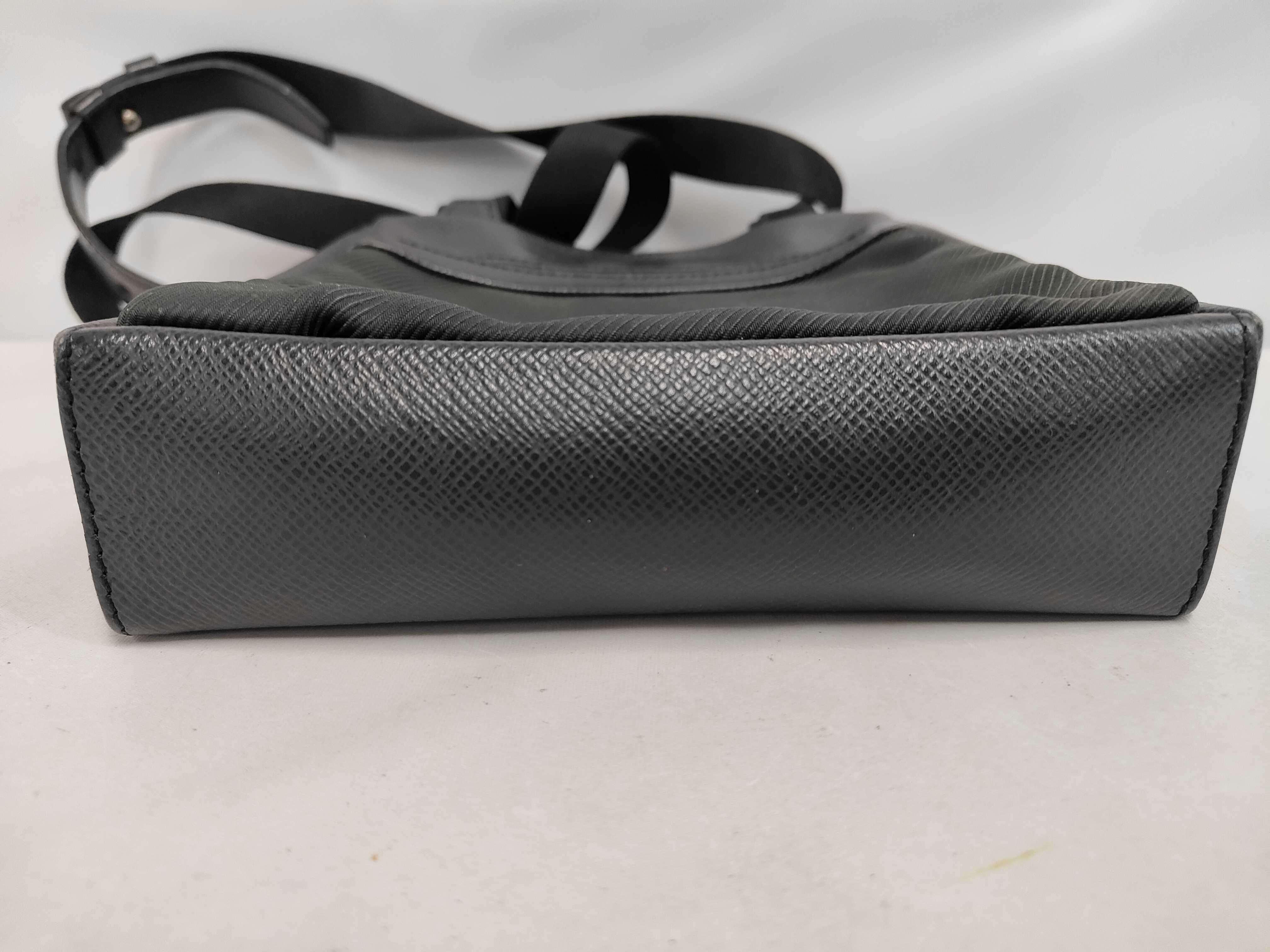 shoulder bag — view 4