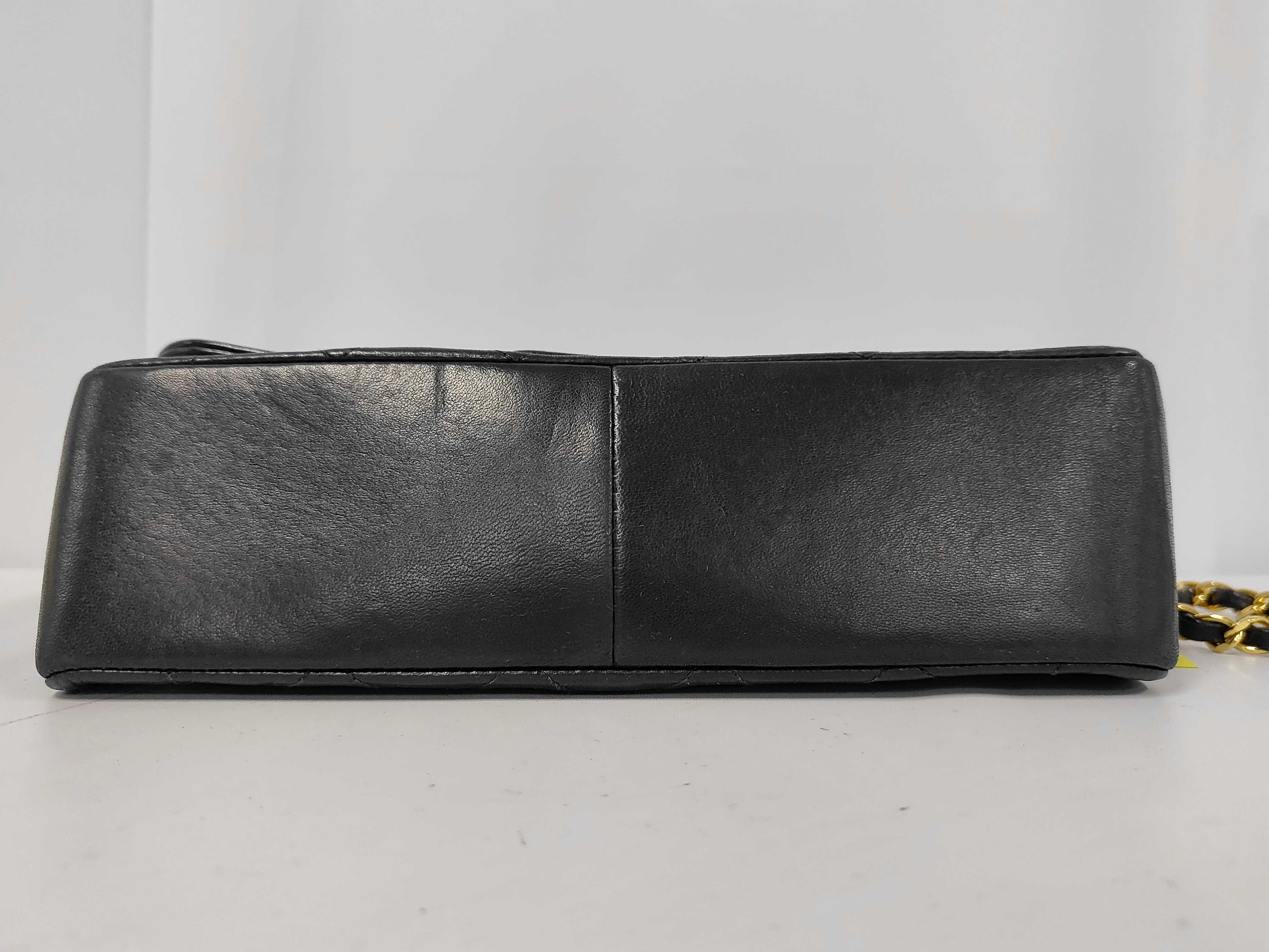 Lambskin Matelassé Shoulder Bag, Single Chain Shoulder Bag — view 7