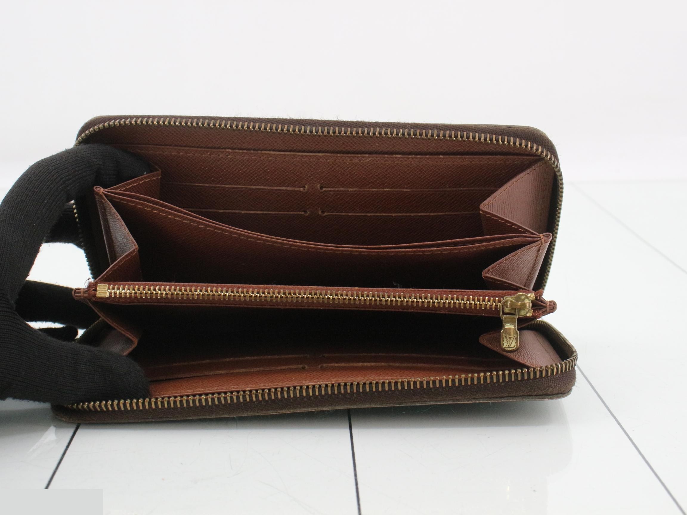 Monogram Zippy Wallet Round Zipper Long Wallet — view 4
