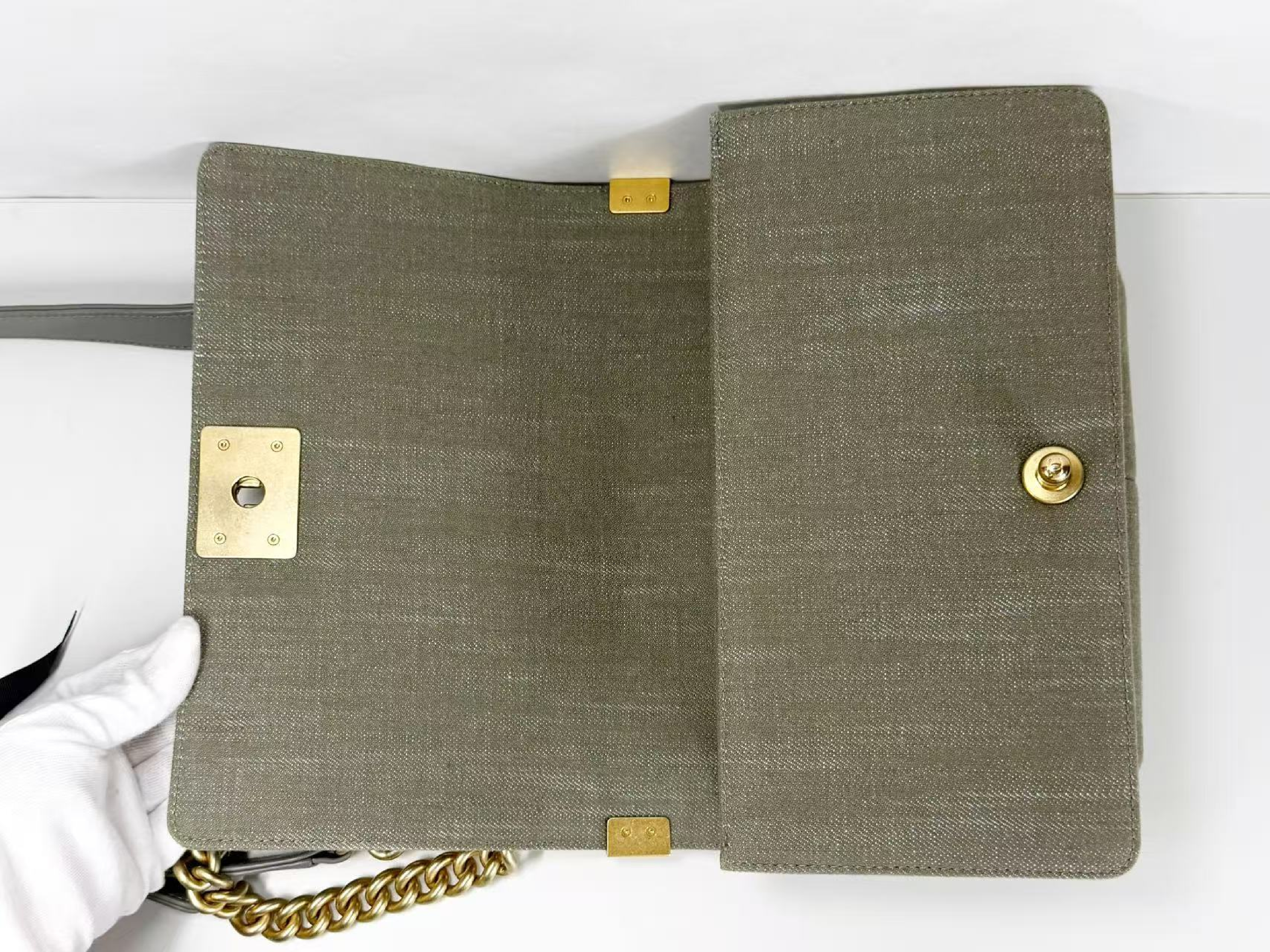 Denim Boy Matelassé Micro, W25cm (approx.), serial number in the 23 range. Vintage gold hardware shoulder bag with dust bag and sticker. 23201916. — view 14