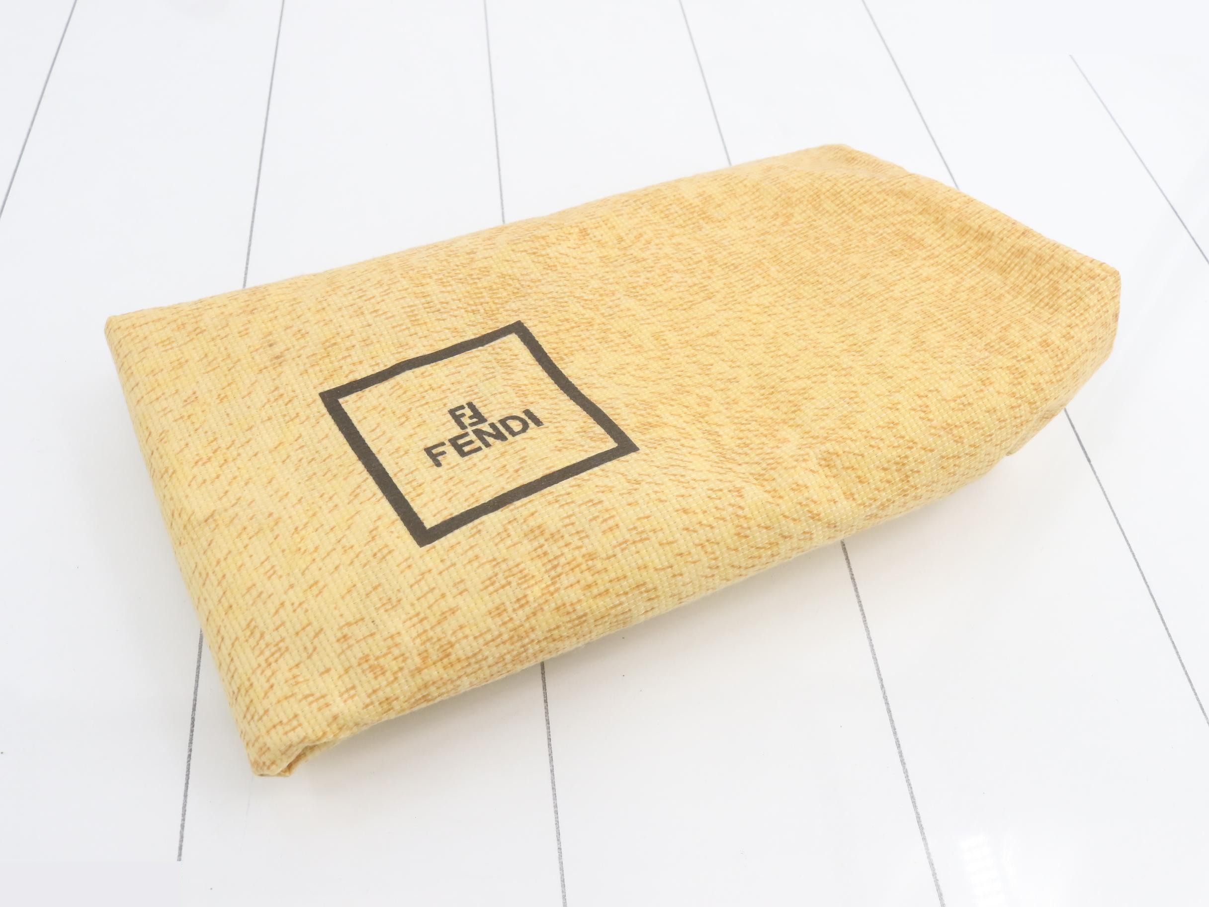 Zucchino Shoulder Bag — view 7