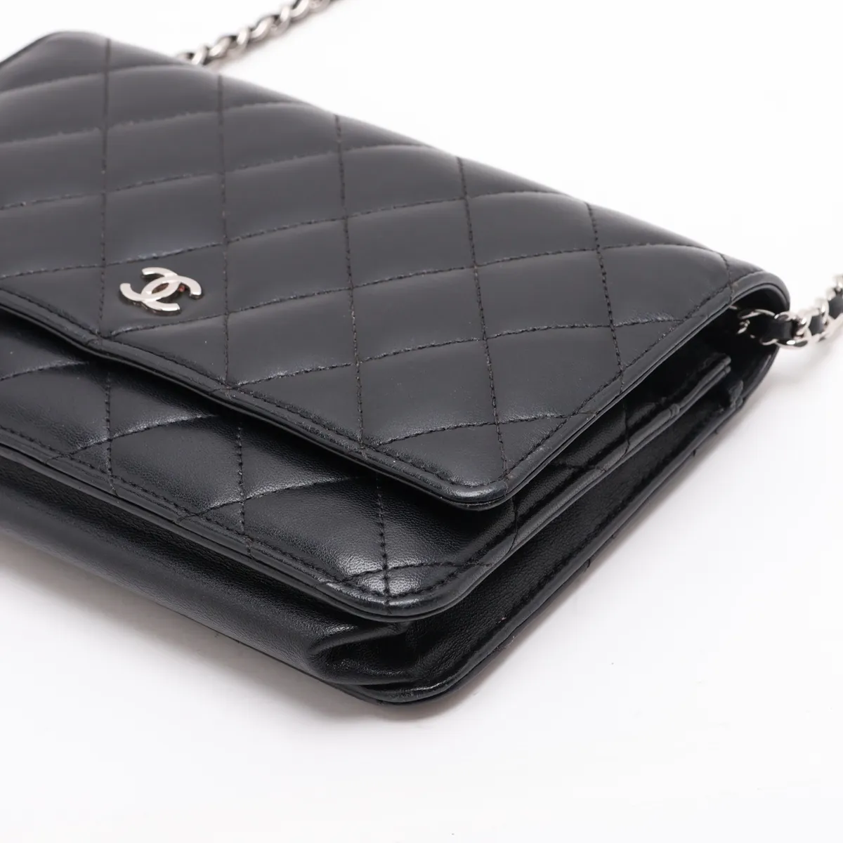 Matelassé Lambskin Chain Wallet, Black with Silver Hardware, 25018517 (Serial Number in the 25s) — view 3