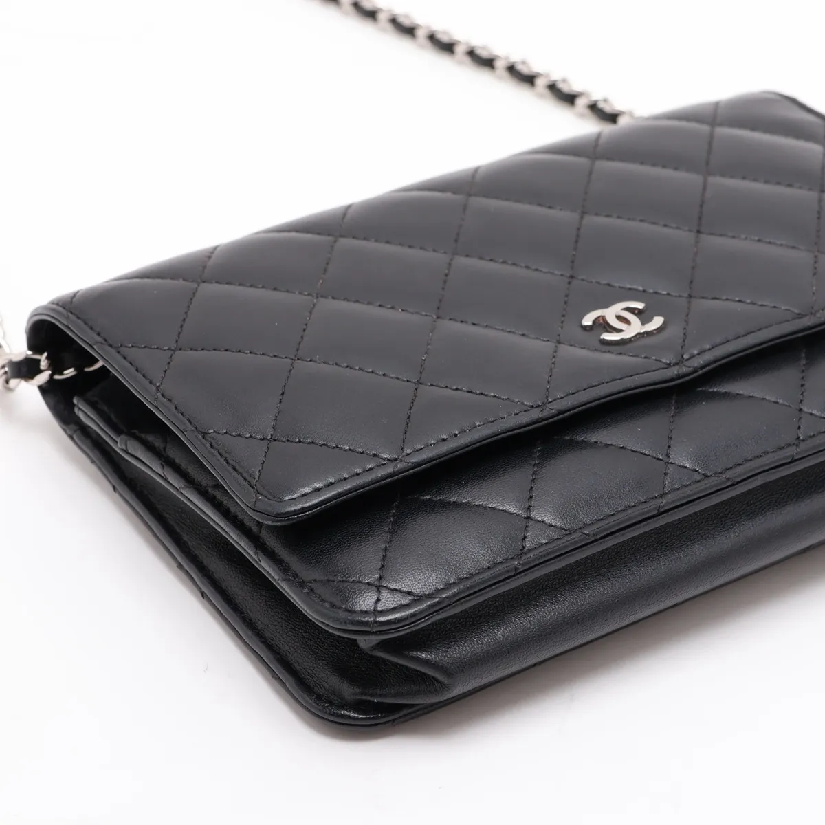Matelassé Lambskin Chain Wallet, Black with Silver Hardware, 25018517 (Serial Number in the 25s) — view 4