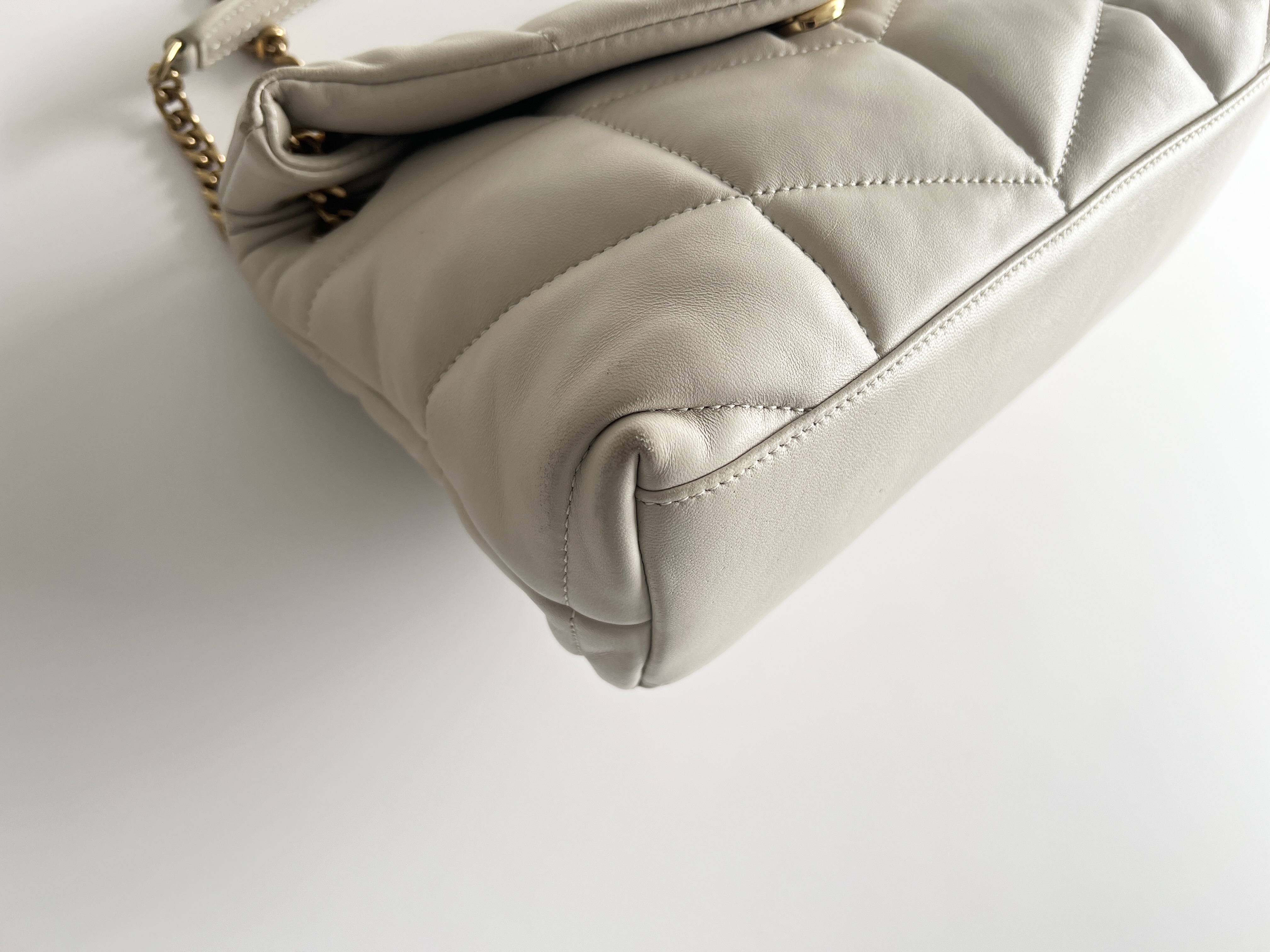 Loulou Puffer Quilted Cassandra Logo Leather Chain Shoulder Bag — view 10