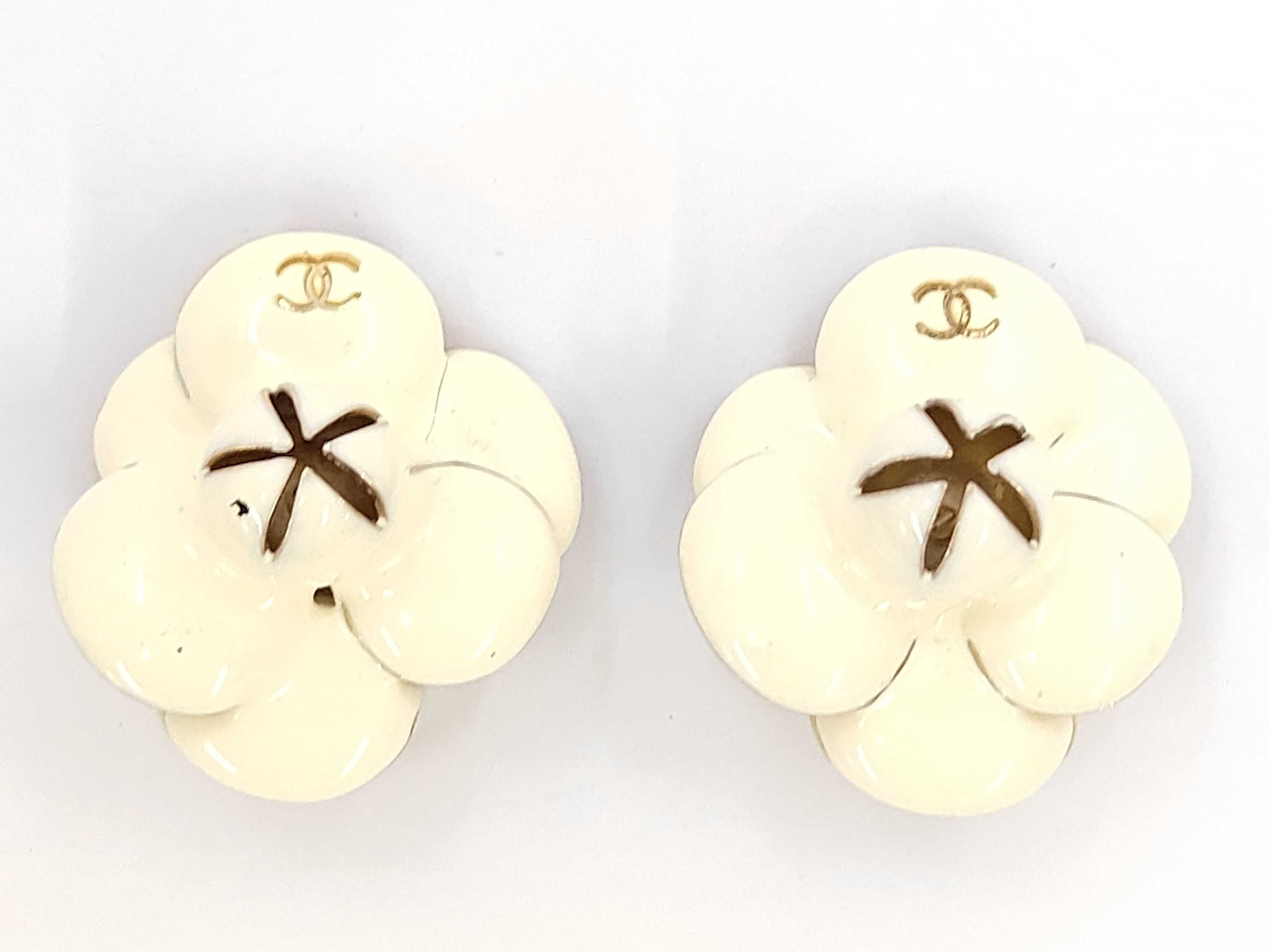 Coco Flower White x Gold (YG) Earrings