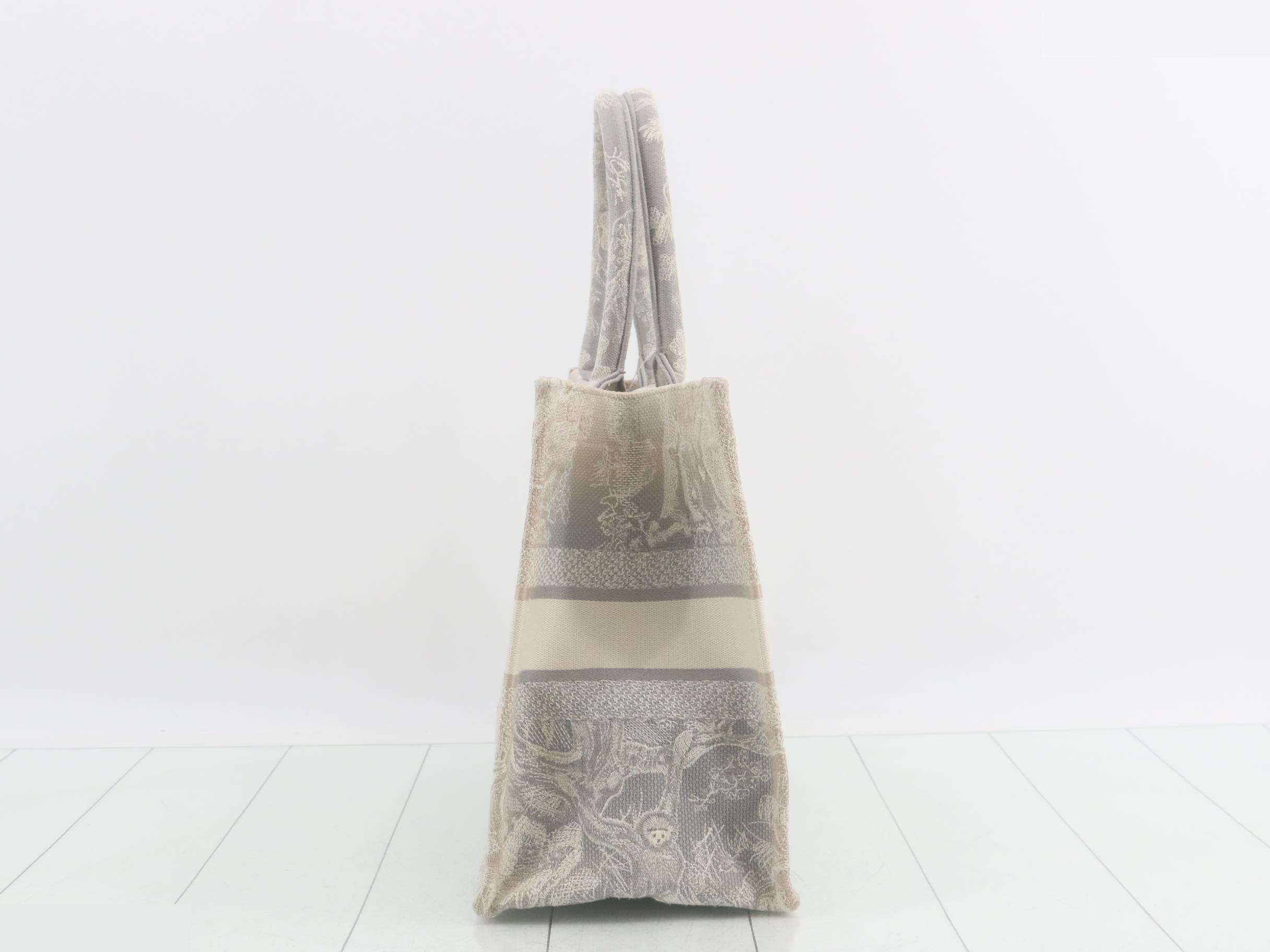Book Tote Medium — view 3