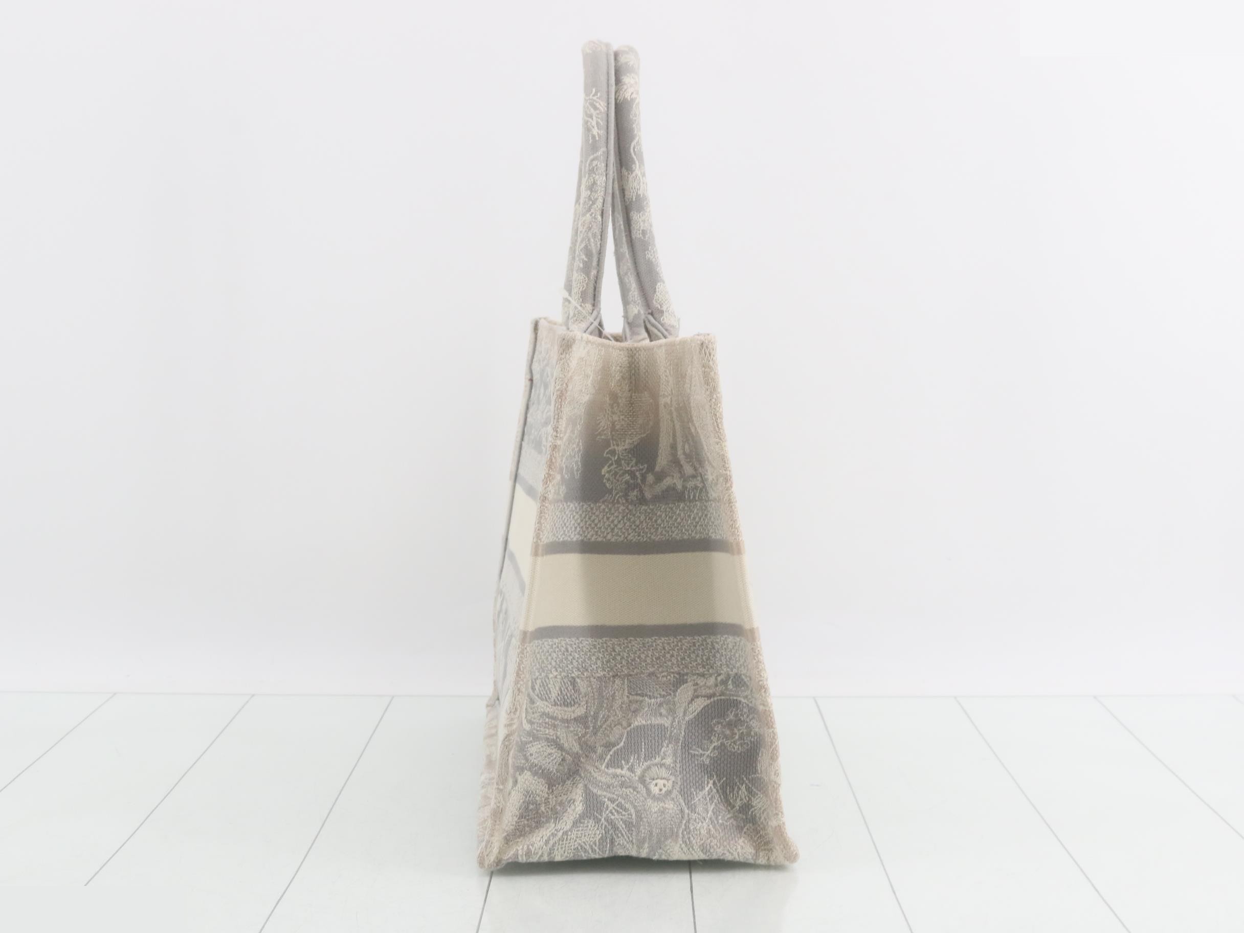 Book Tote Medium — view 4