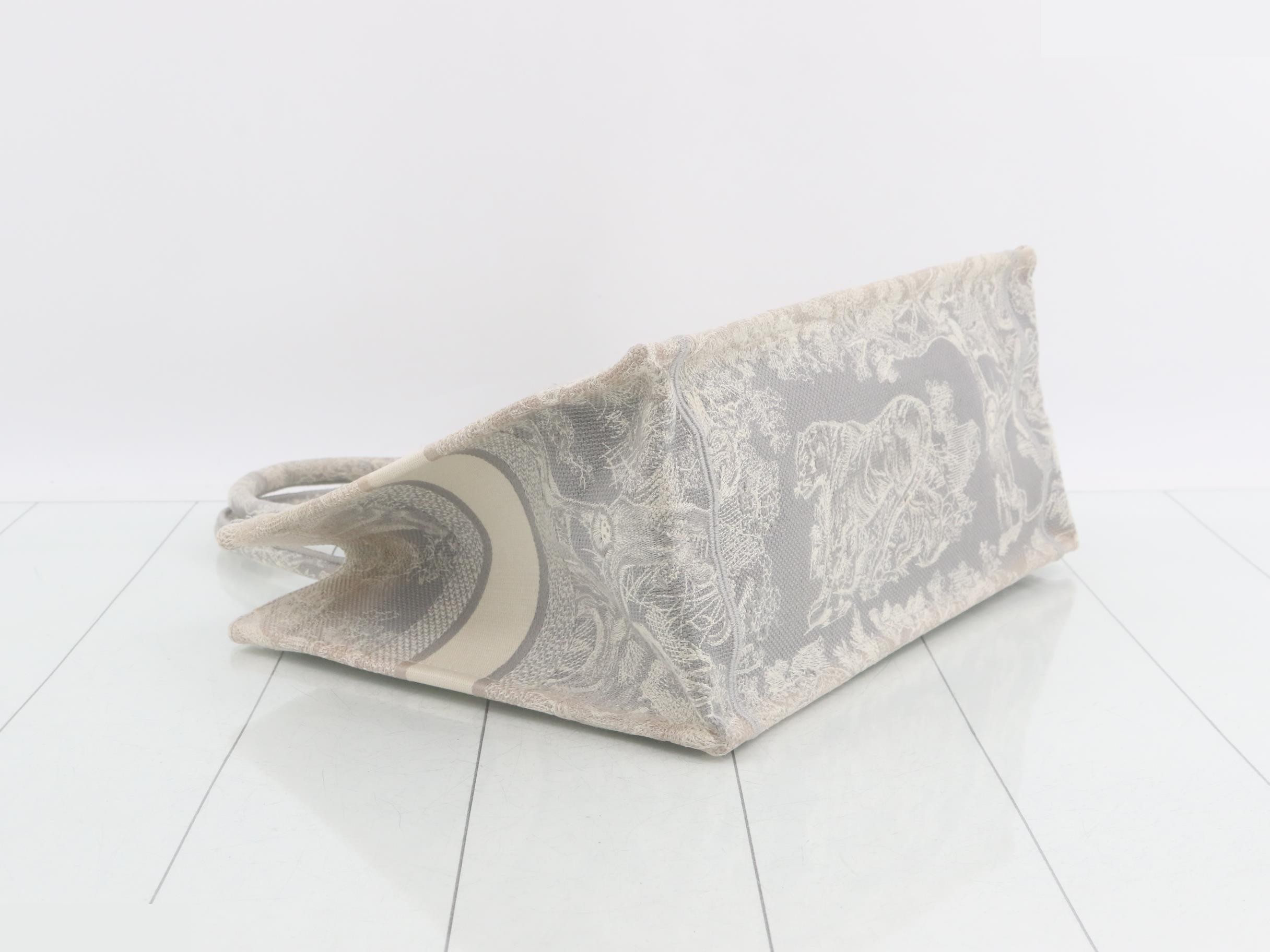 Book Tote Medium — view 5