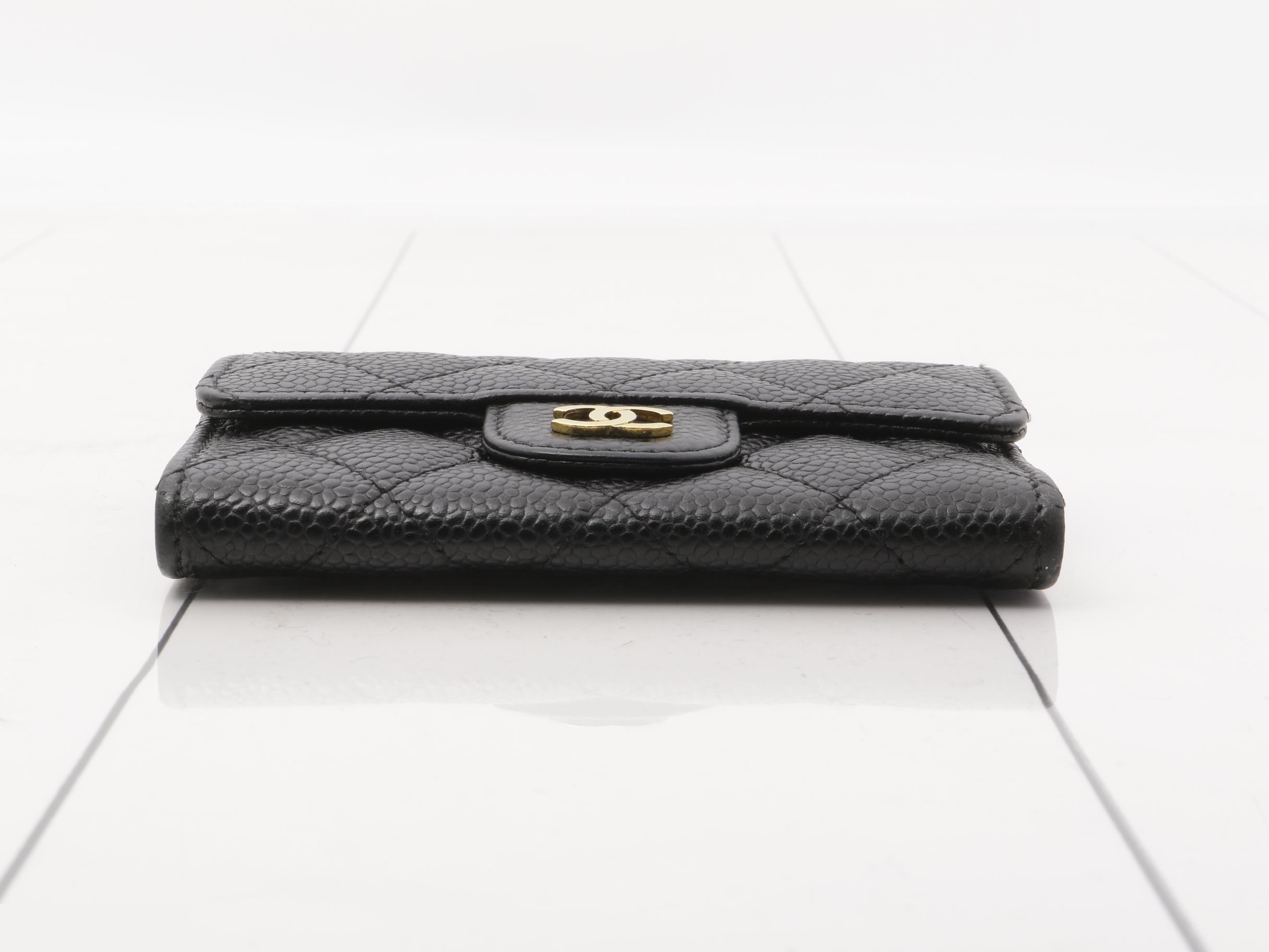 Caviar skin (bags) and cases — view 3