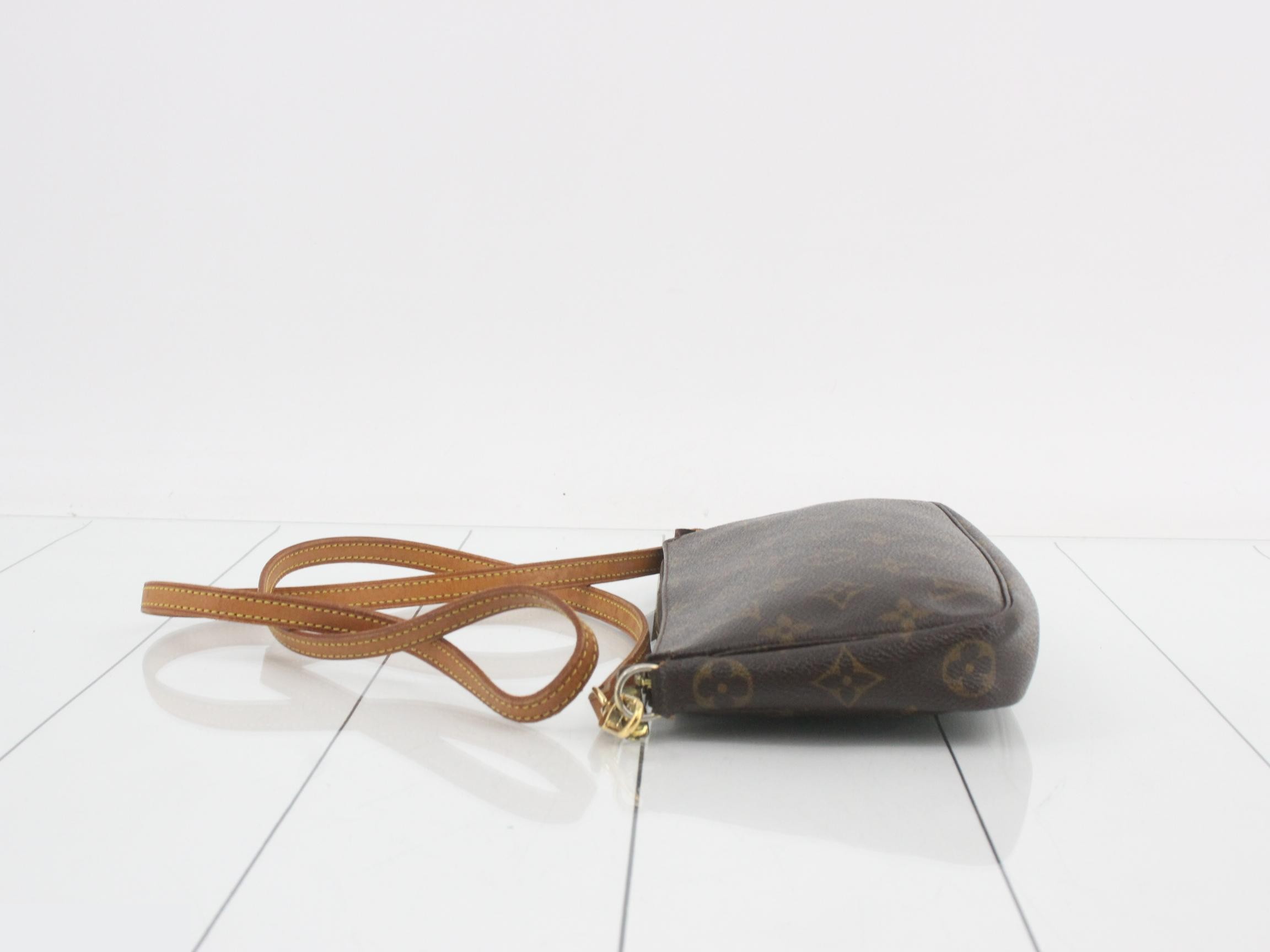 Shoulder bag — view 4