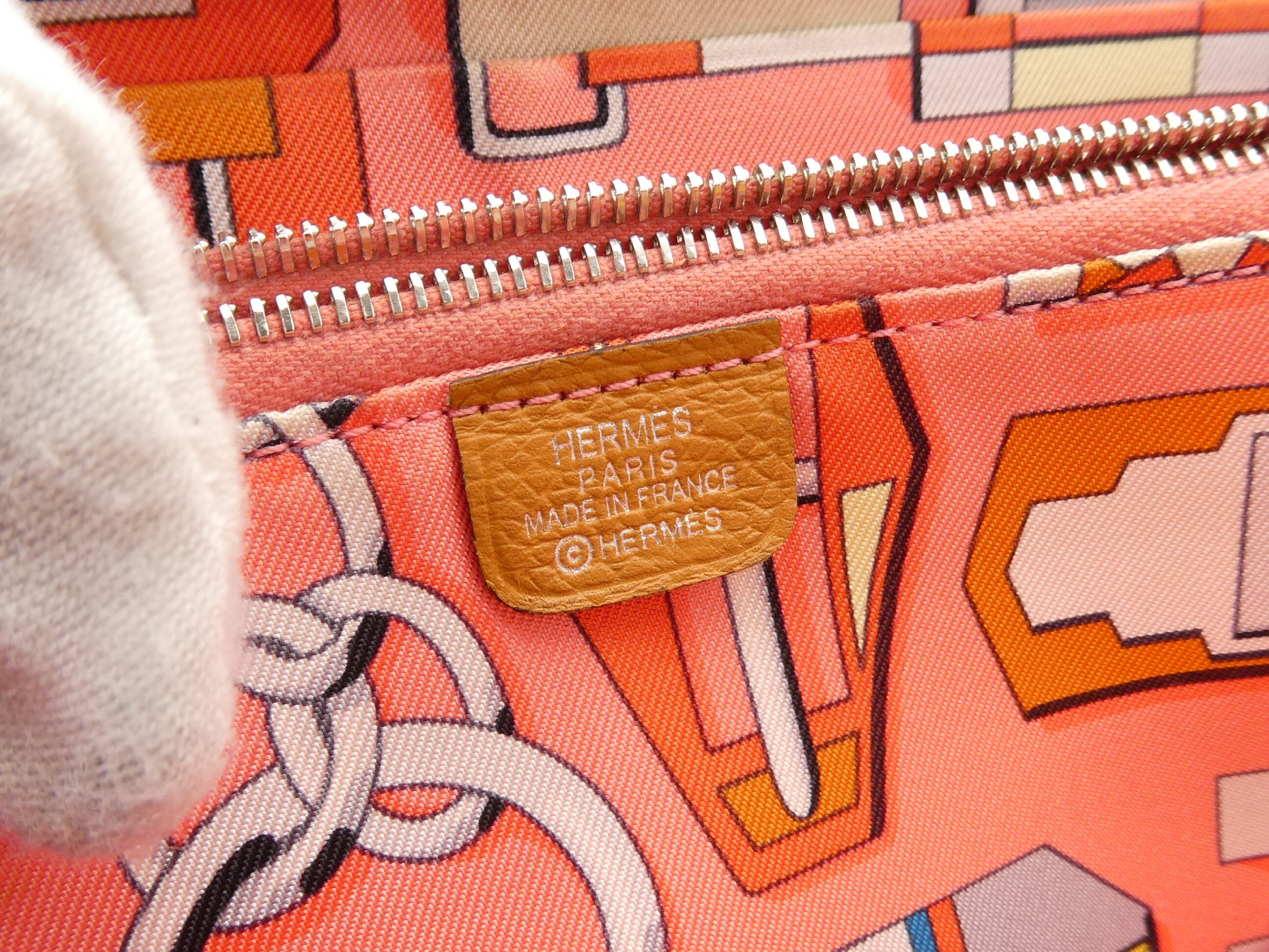 Azap Silk In A Stamped Wallet — view 9