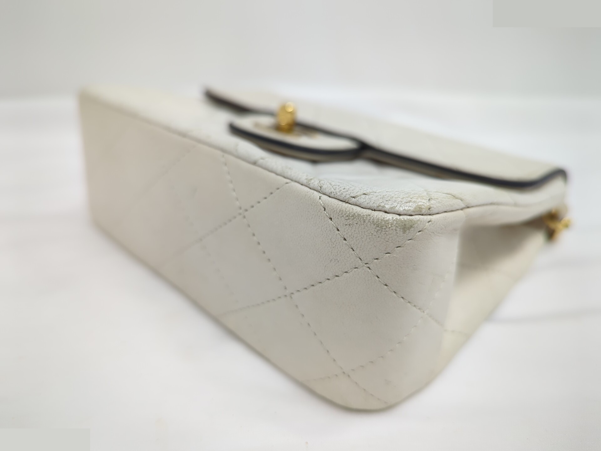 Matelassé (bag) - Shoulder bag — view 4