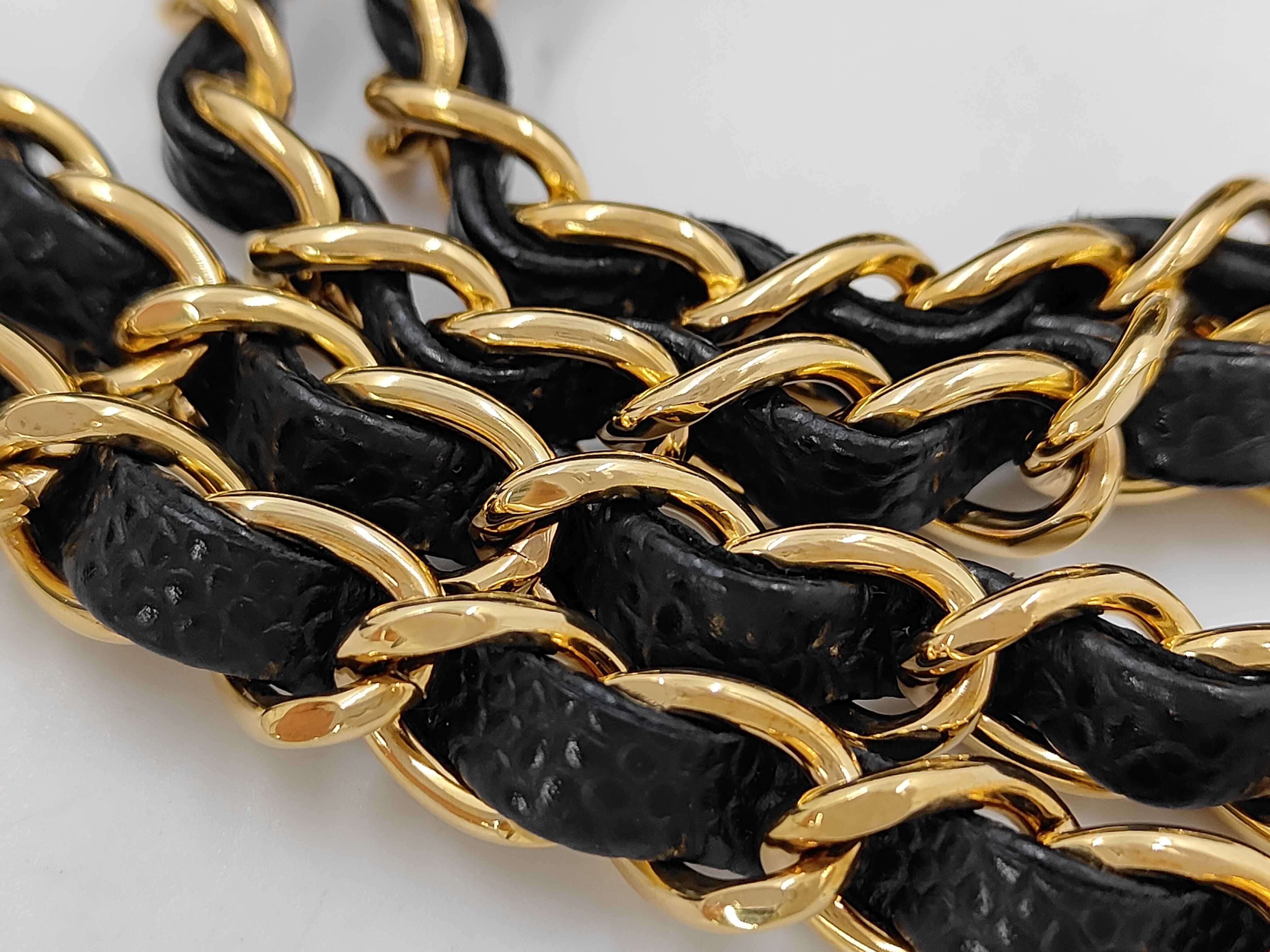 Matelassé 25 Double Flap Chain Shoulder Bag, Caviar Leather, Black with Gold Hardware, AA79J797 (Shoulder Bag) — view 6