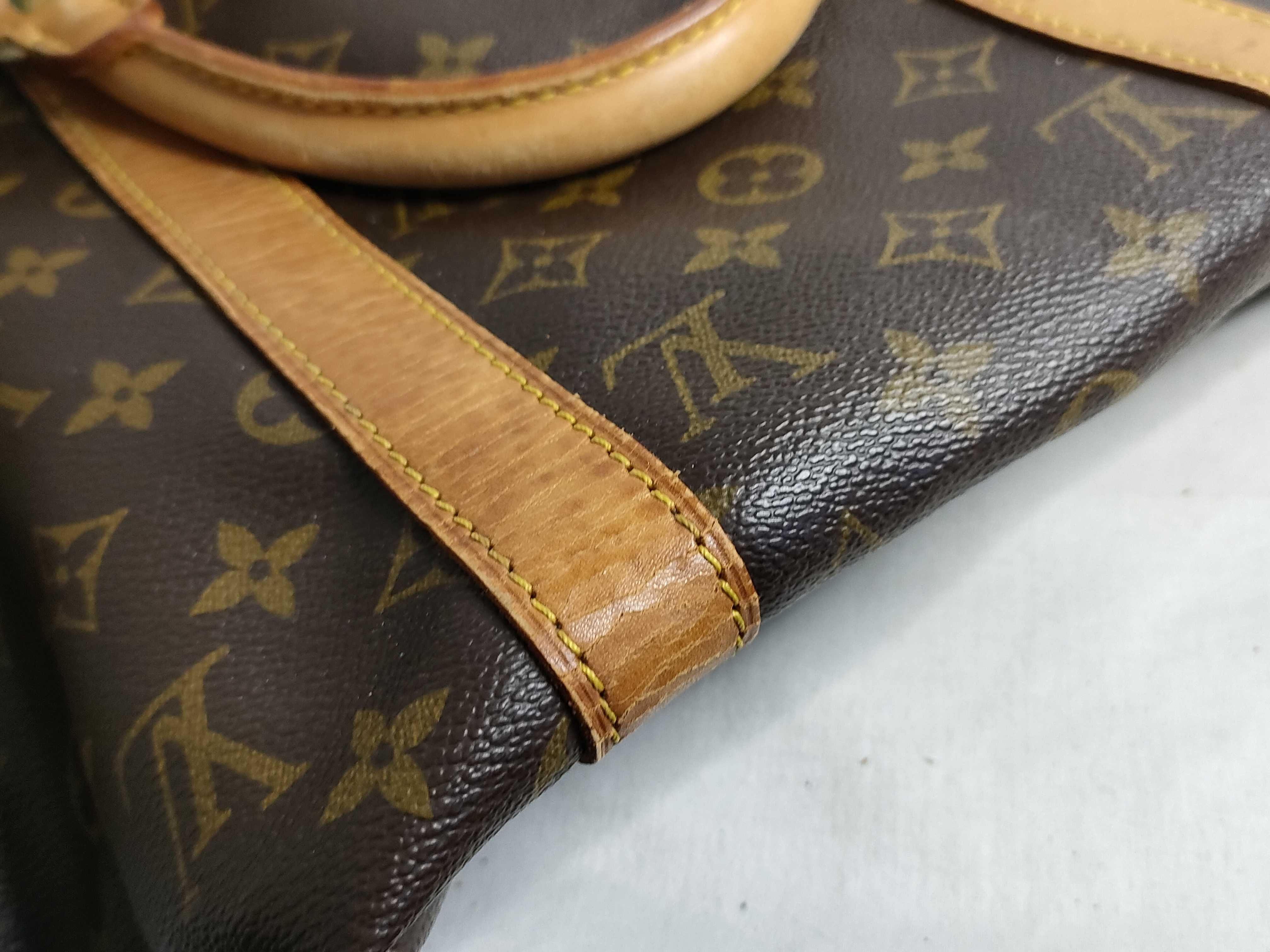 Monogram Louis Vuitton Keepall Bandoulière Boston Bag — view 13