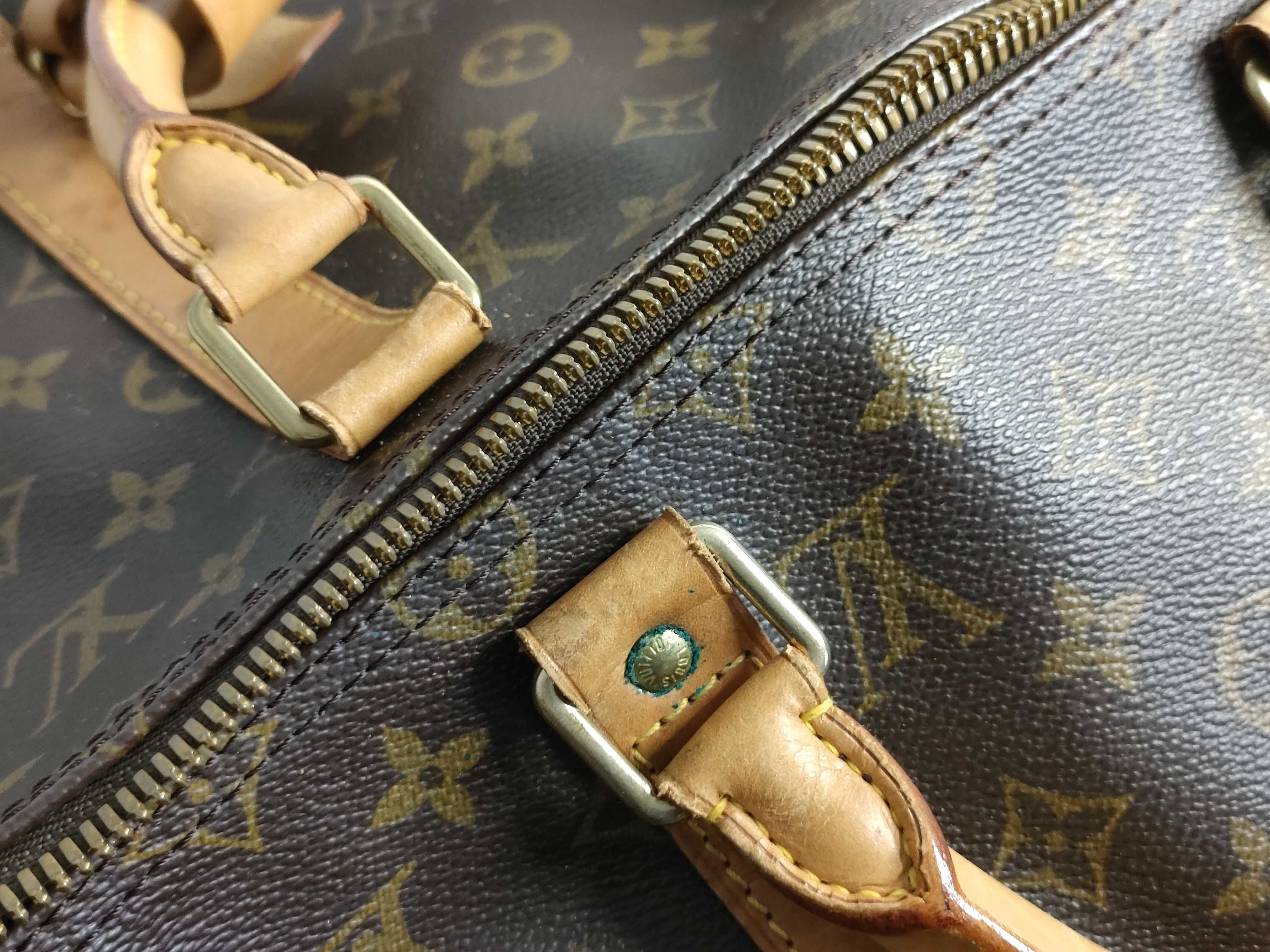 Monogram Louis Vuitton Keepall Bandoulière Boston Bag — view 15