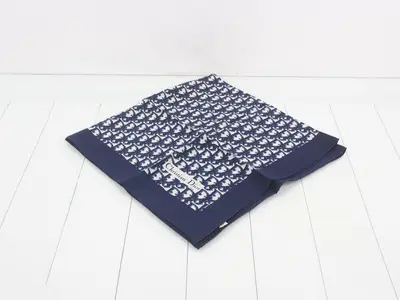 Trotter scarf, with tag.