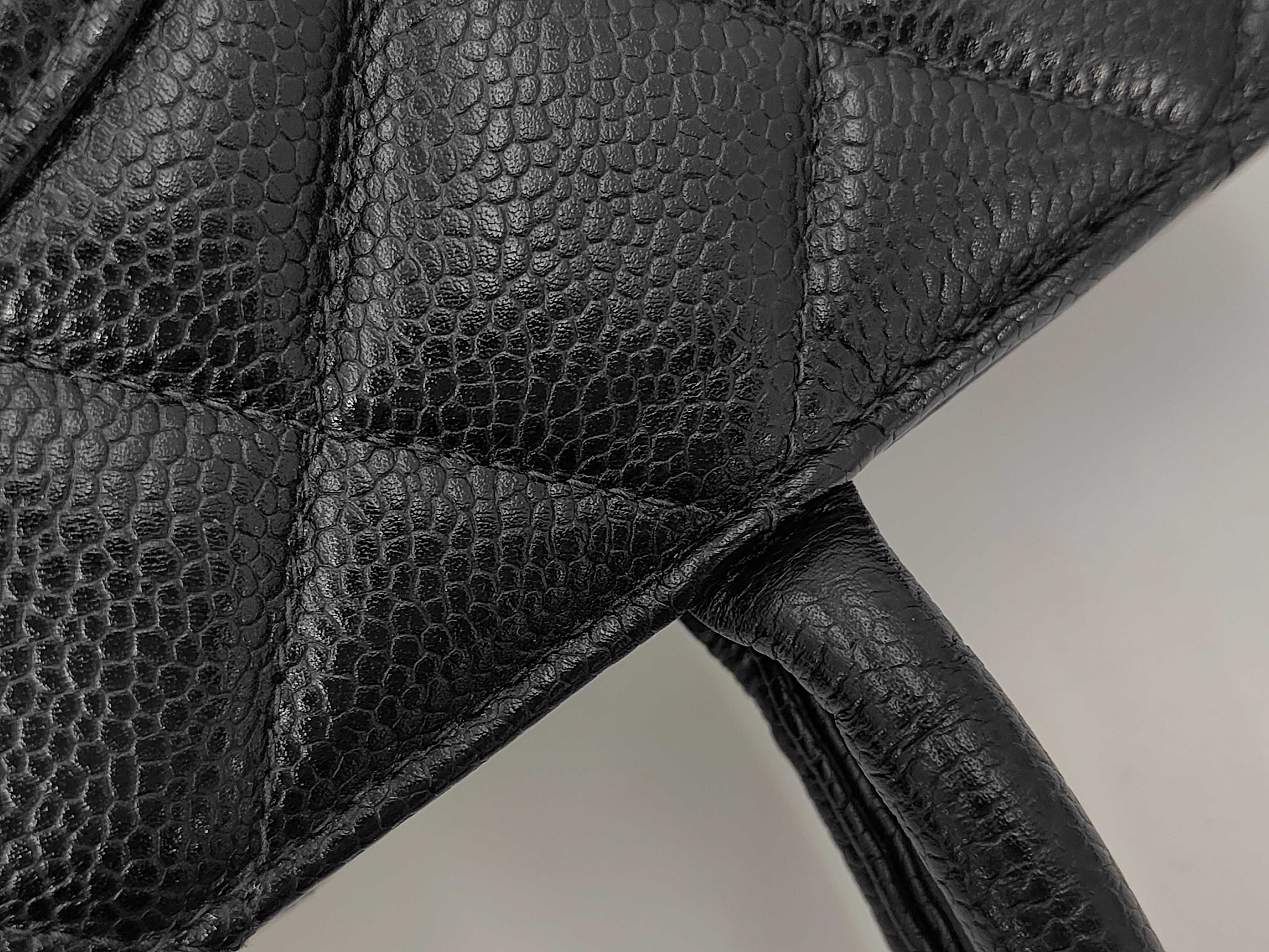 Caviar Skin Reissue Tote Bag (Black) — view 7