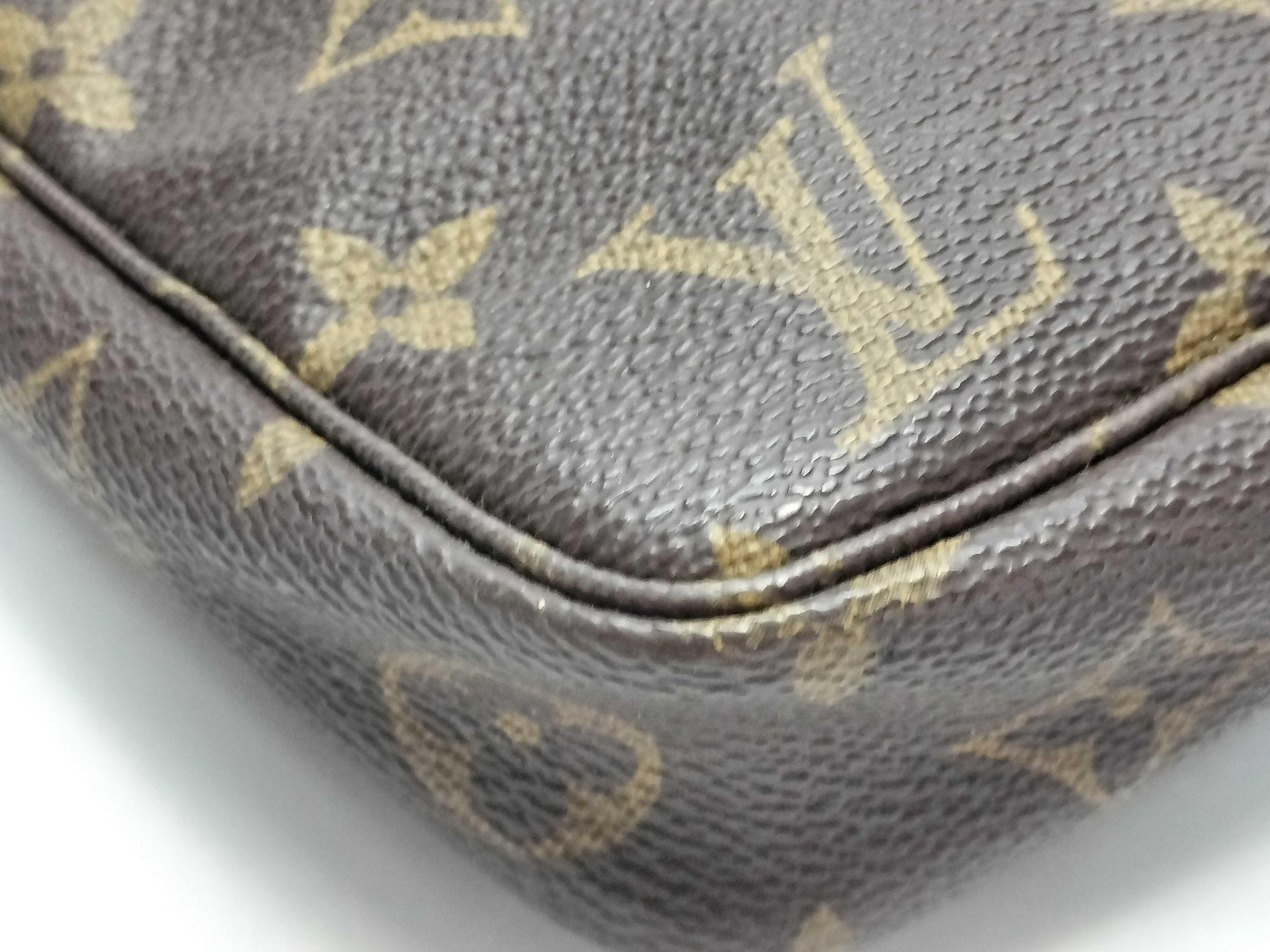 Monogram M40712 Pochette Accessoires — view 3