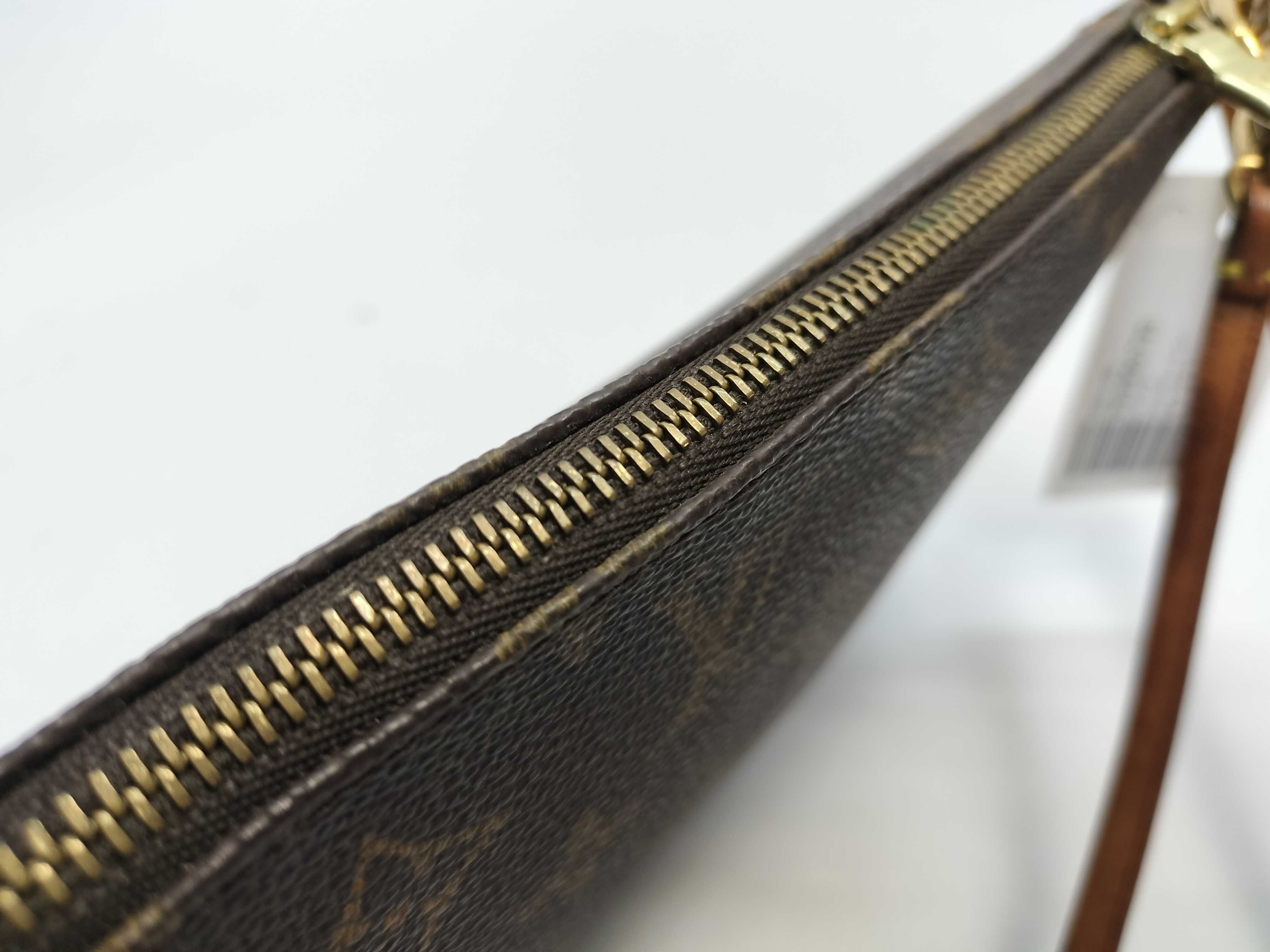 Monogram M40712 Pochette Accessoires — view 9