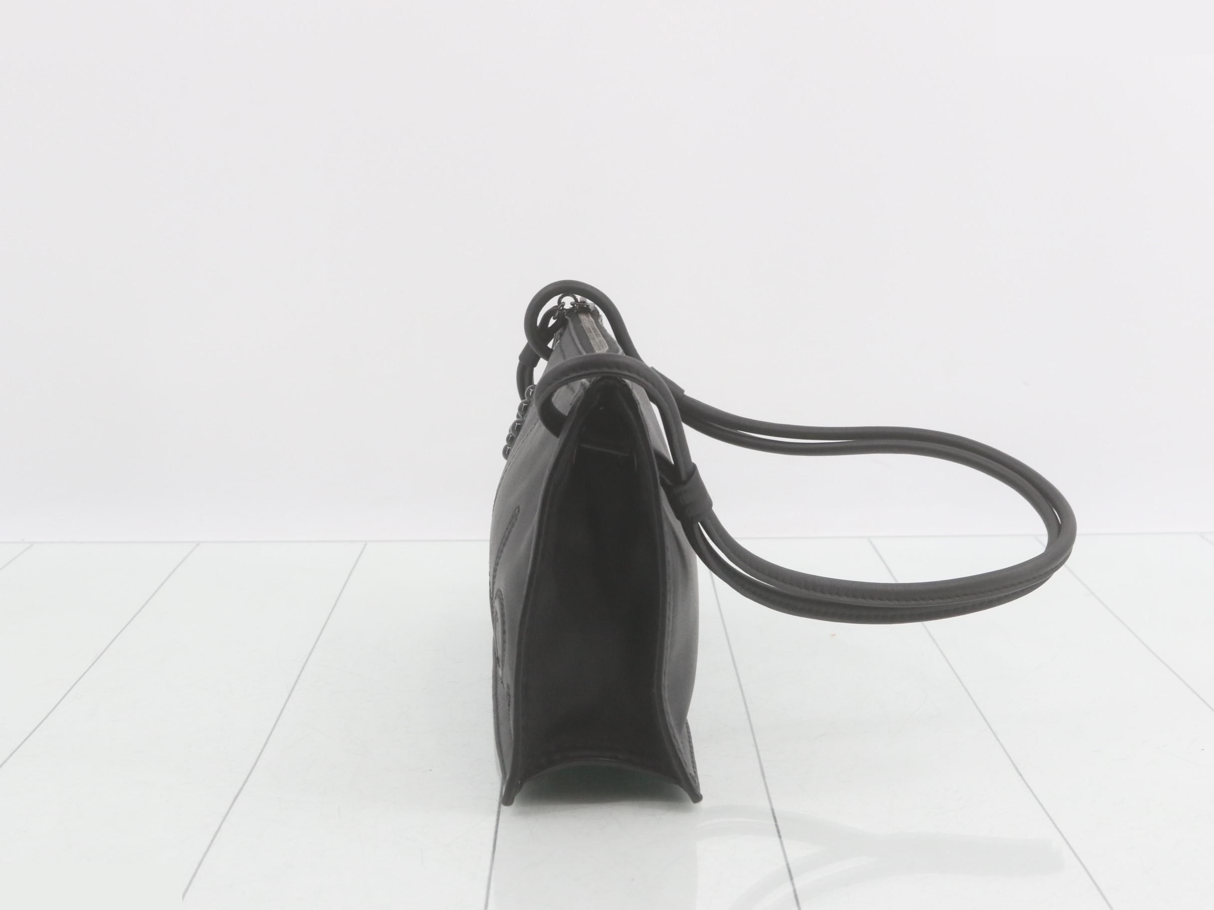 Other lines: One-shoulder bag, shopper tote, leather, black — view 3