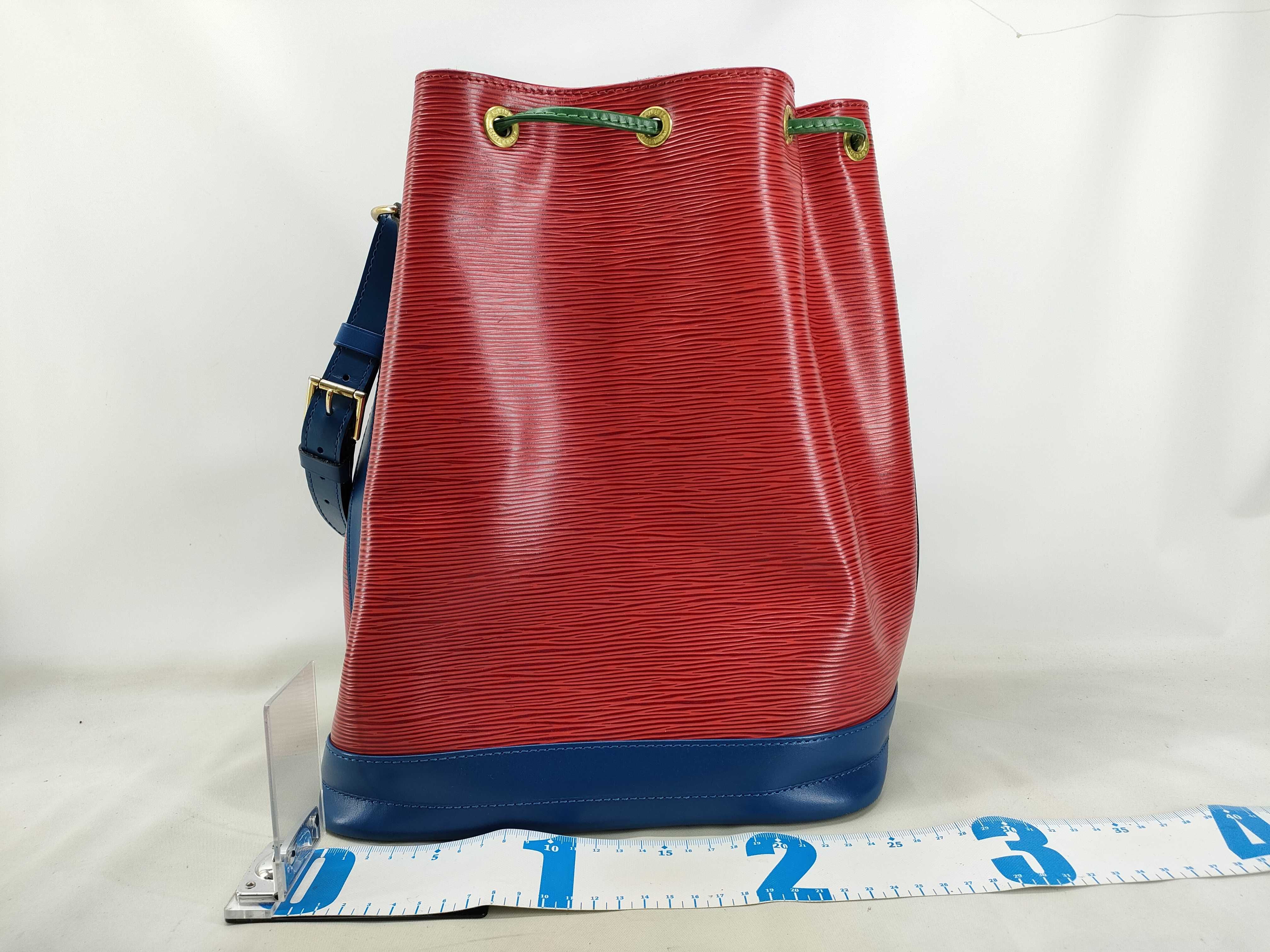 Epi LV Bag Shoulder Bag — view 2
