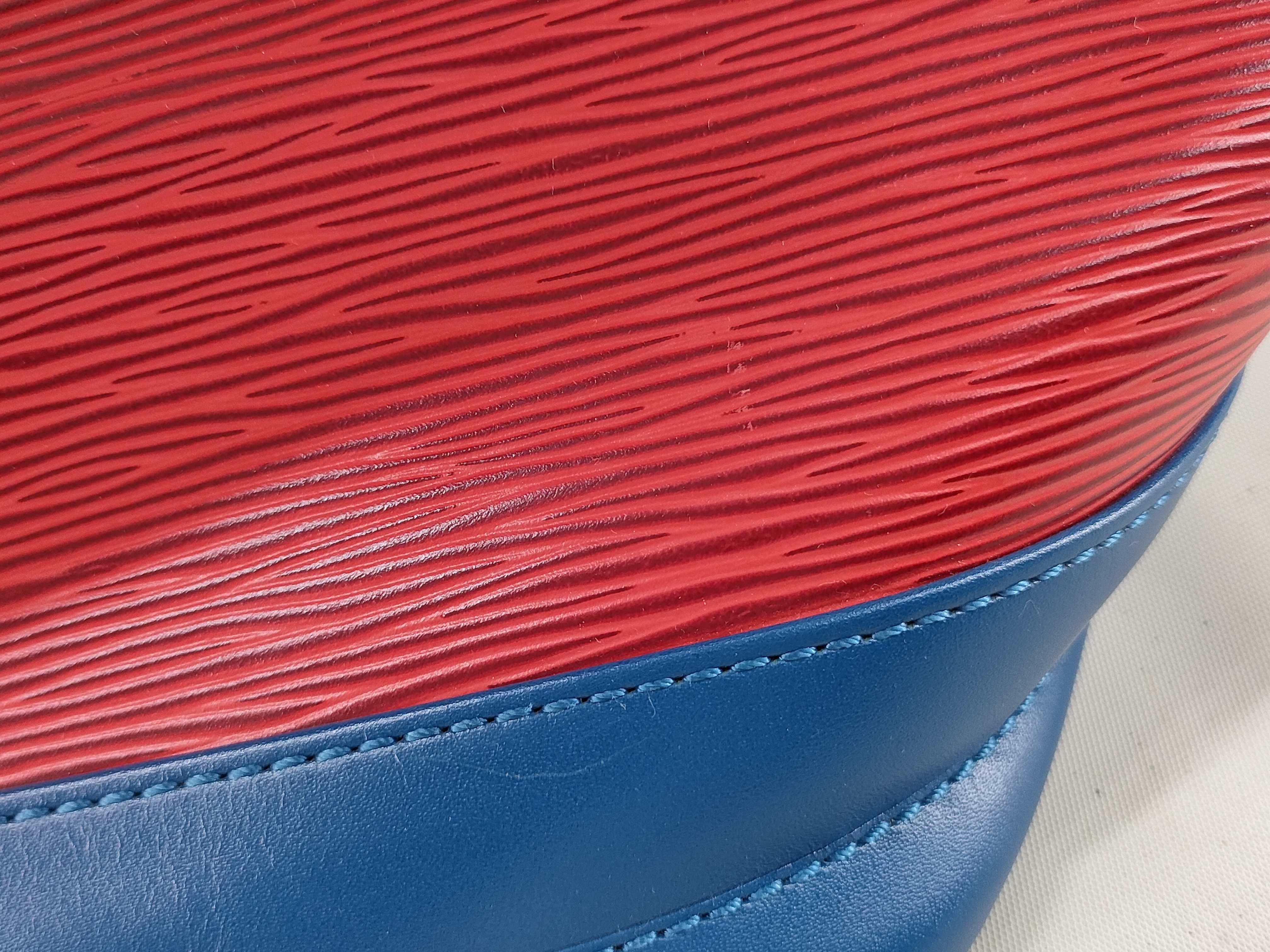 Epi LV Bag Shoulder Bag — view 14