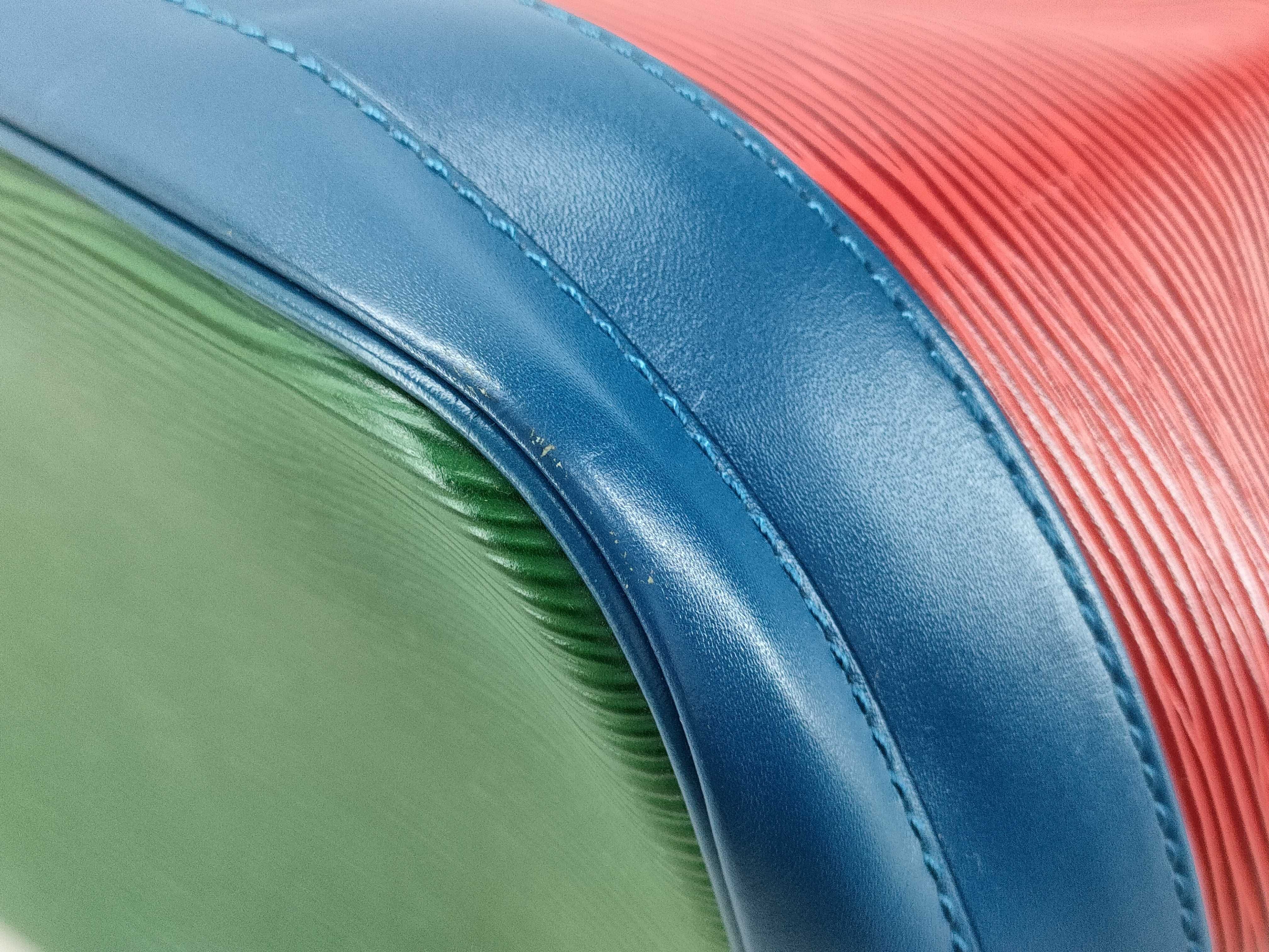 Epi LV Bag Shoulder Bag — view 5