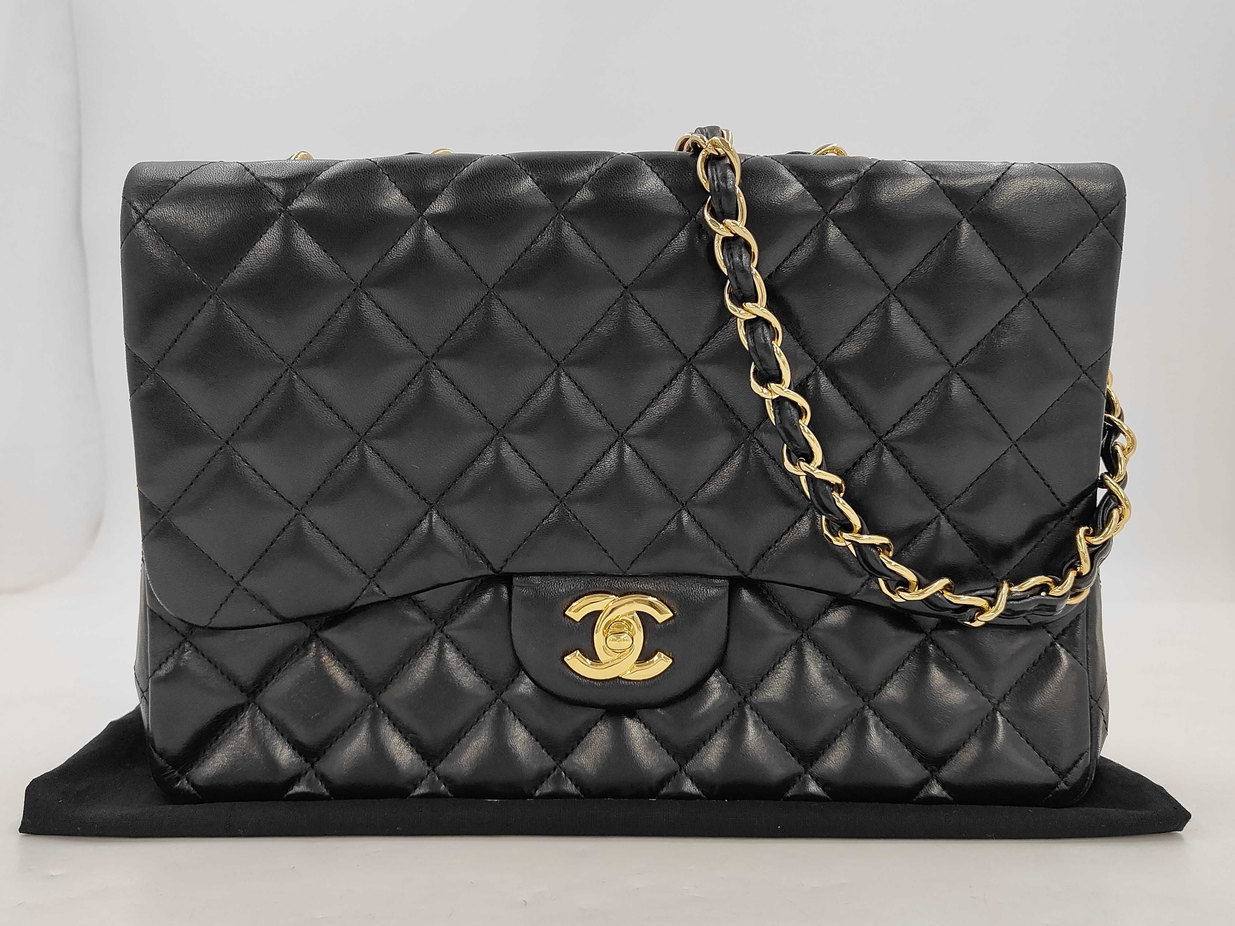 Shoulder Bag A28600 Large Matelassé 13 Series Shoulder Bag