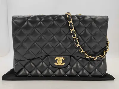 Shoulder Bag A28600 Large Matelassé 13 Series Shoulder Bag