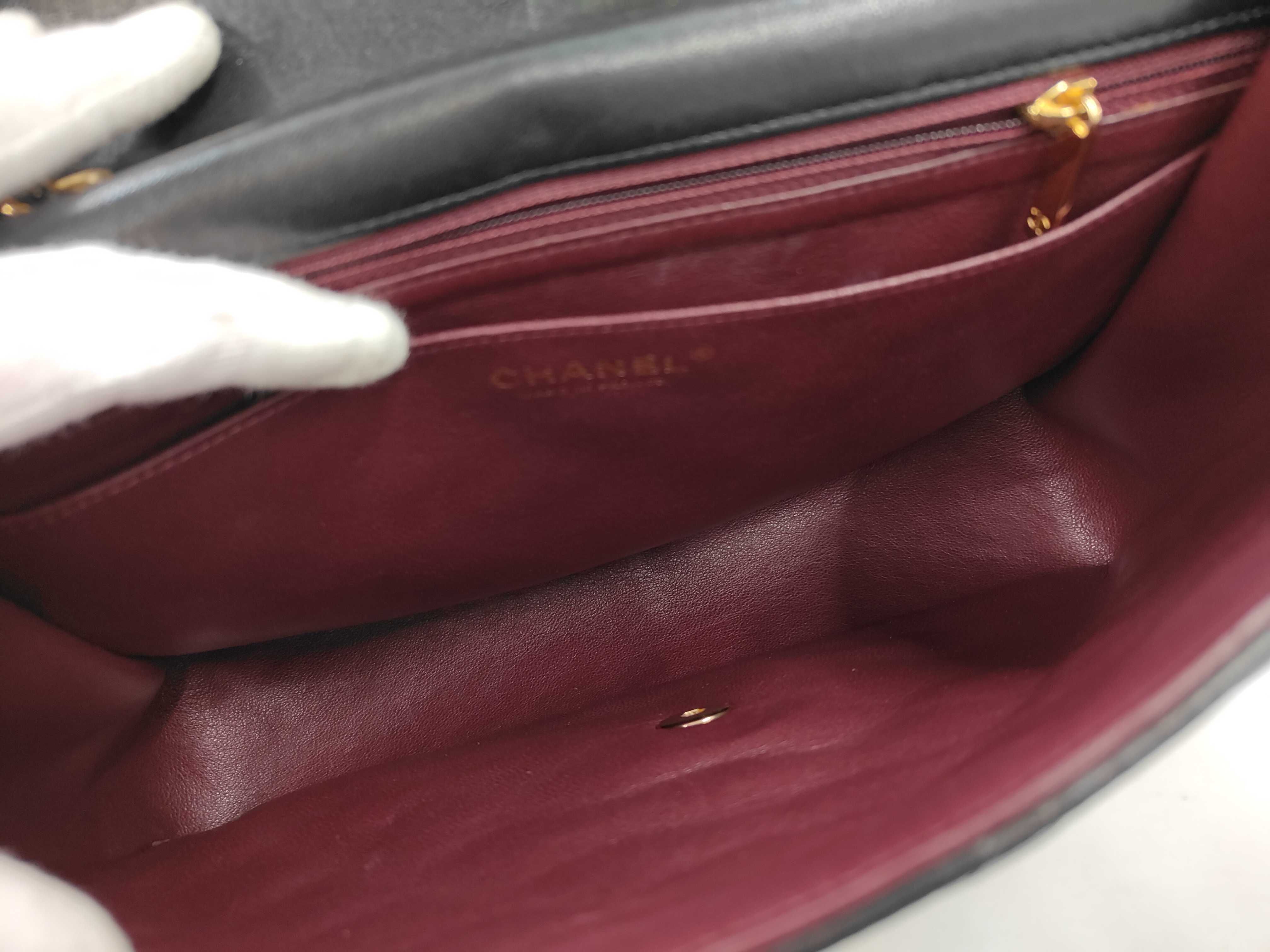 Shoulder Bag A28600 Large Matelassé 13 Series Shoulder Bag — view 9