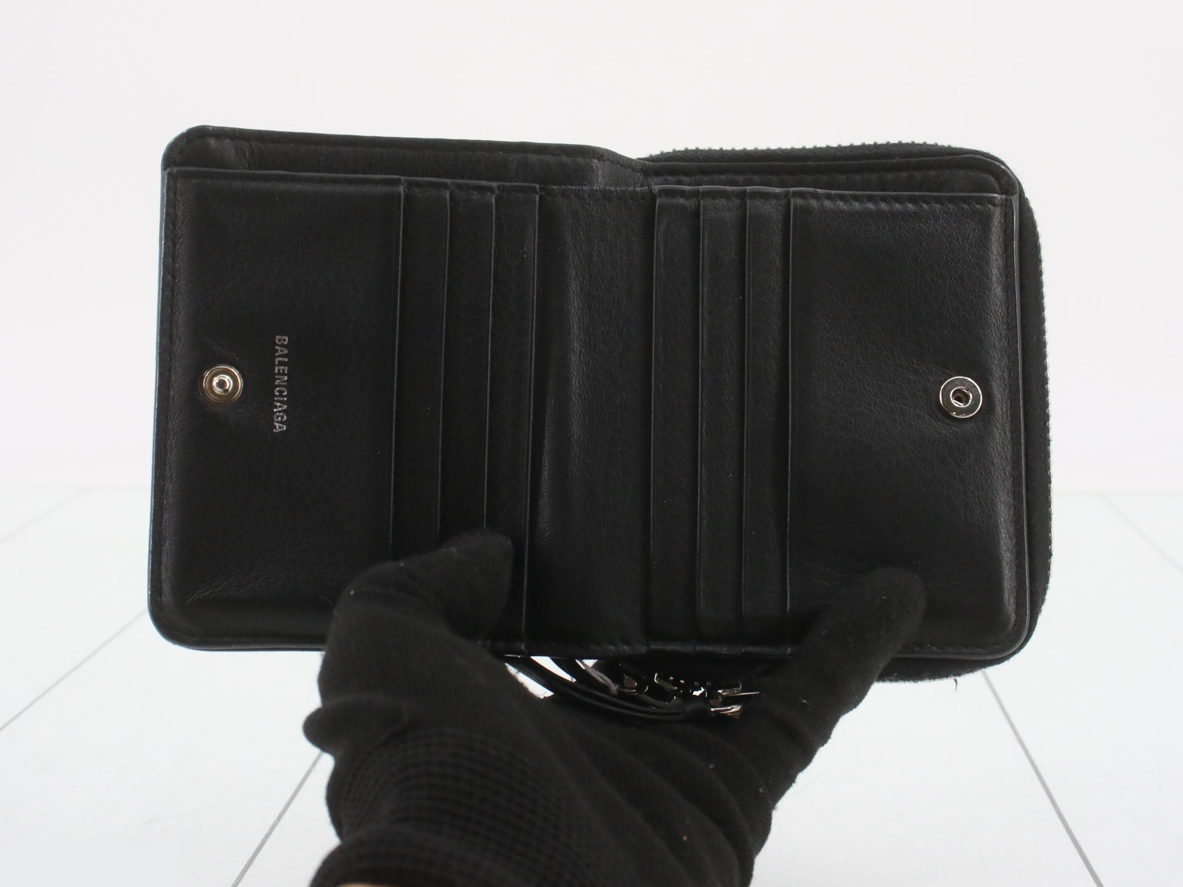 Folding wallet — view 4