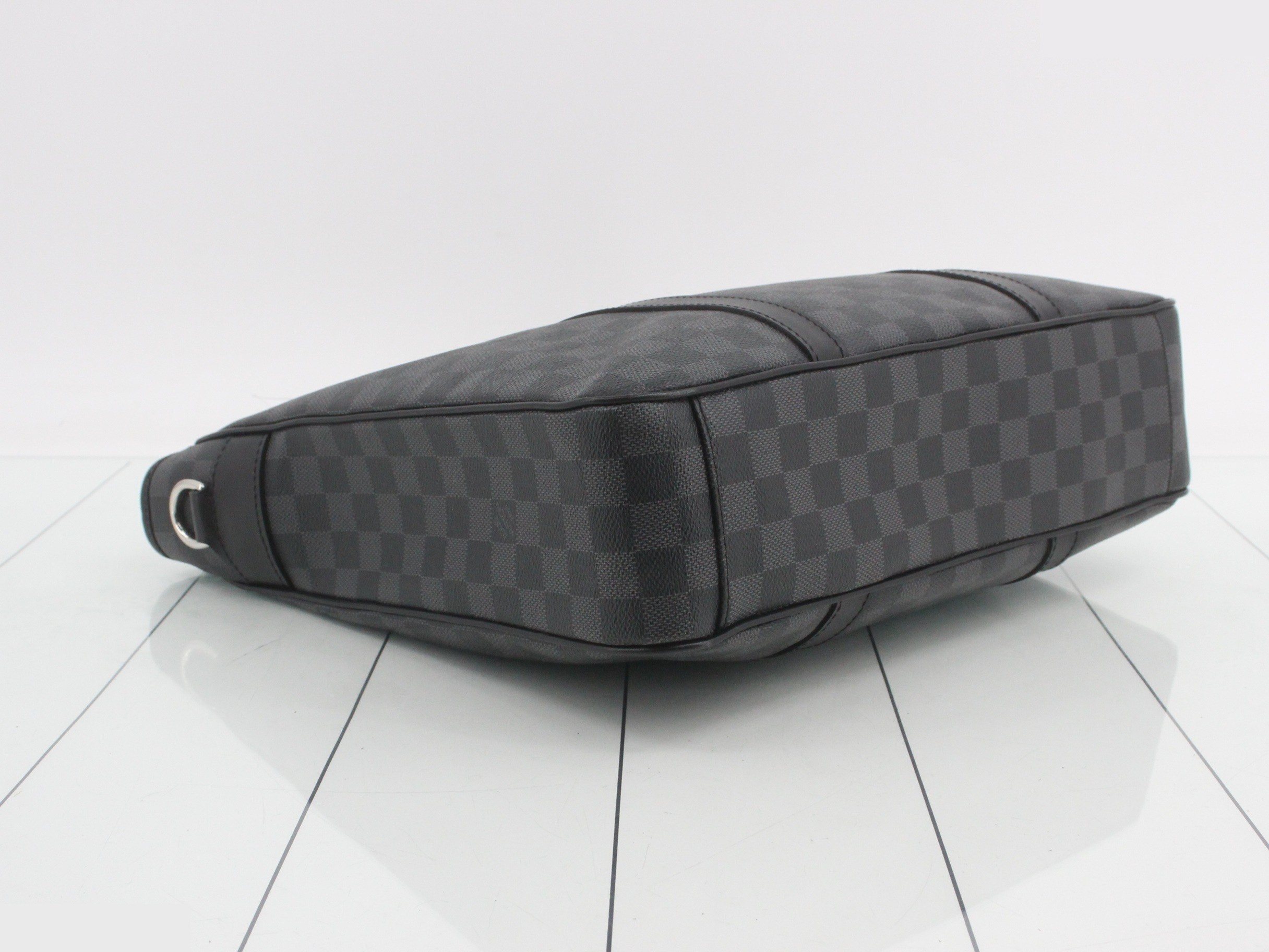 Damier Graphite Handbag Tadao PM — view 5