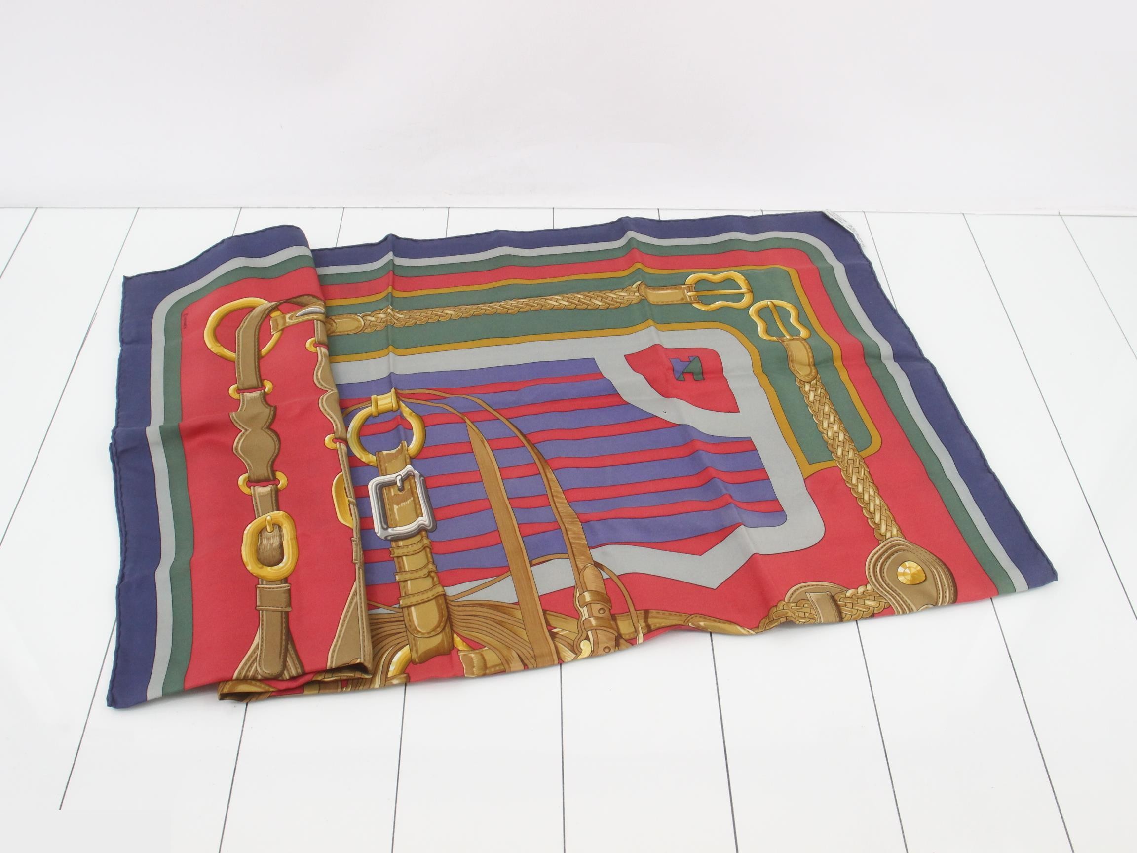 scarf — view 3