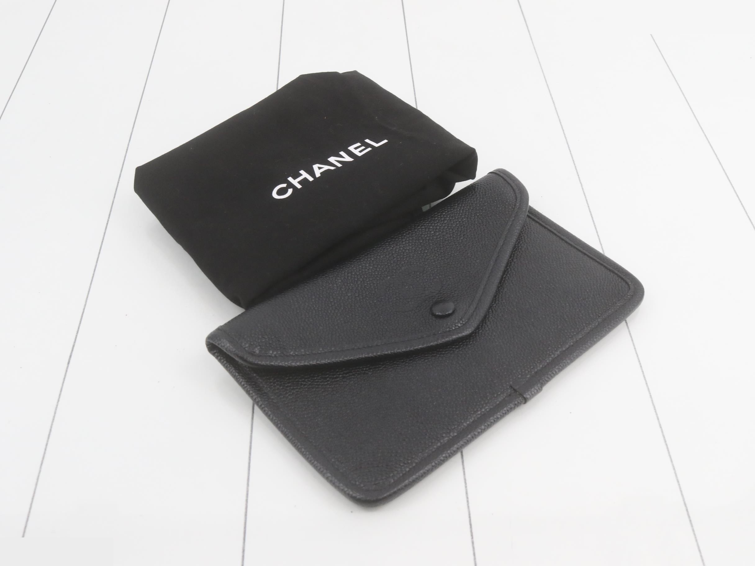 Caviar leather (bag), drawstring shoulder bag with pouch, item number 23. — view 7