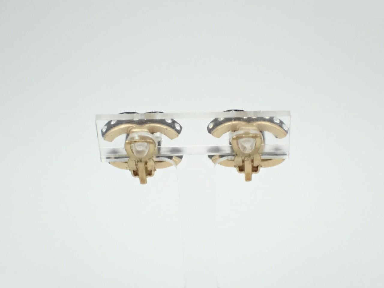 Gold Earrings 02A — view 2