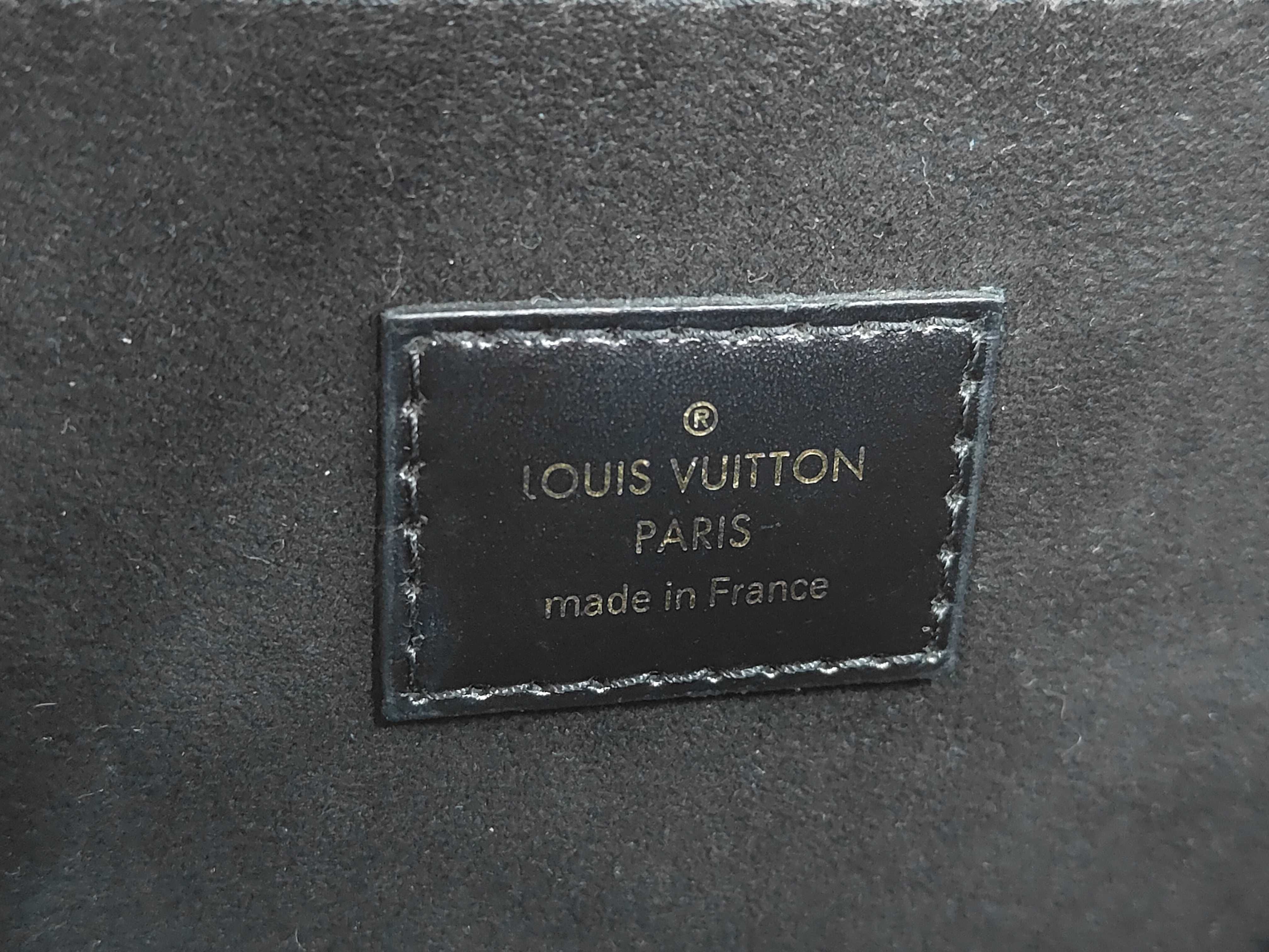 Pochette Metis MM Monogram Reverse M44876 Shoulder Bag — view 13