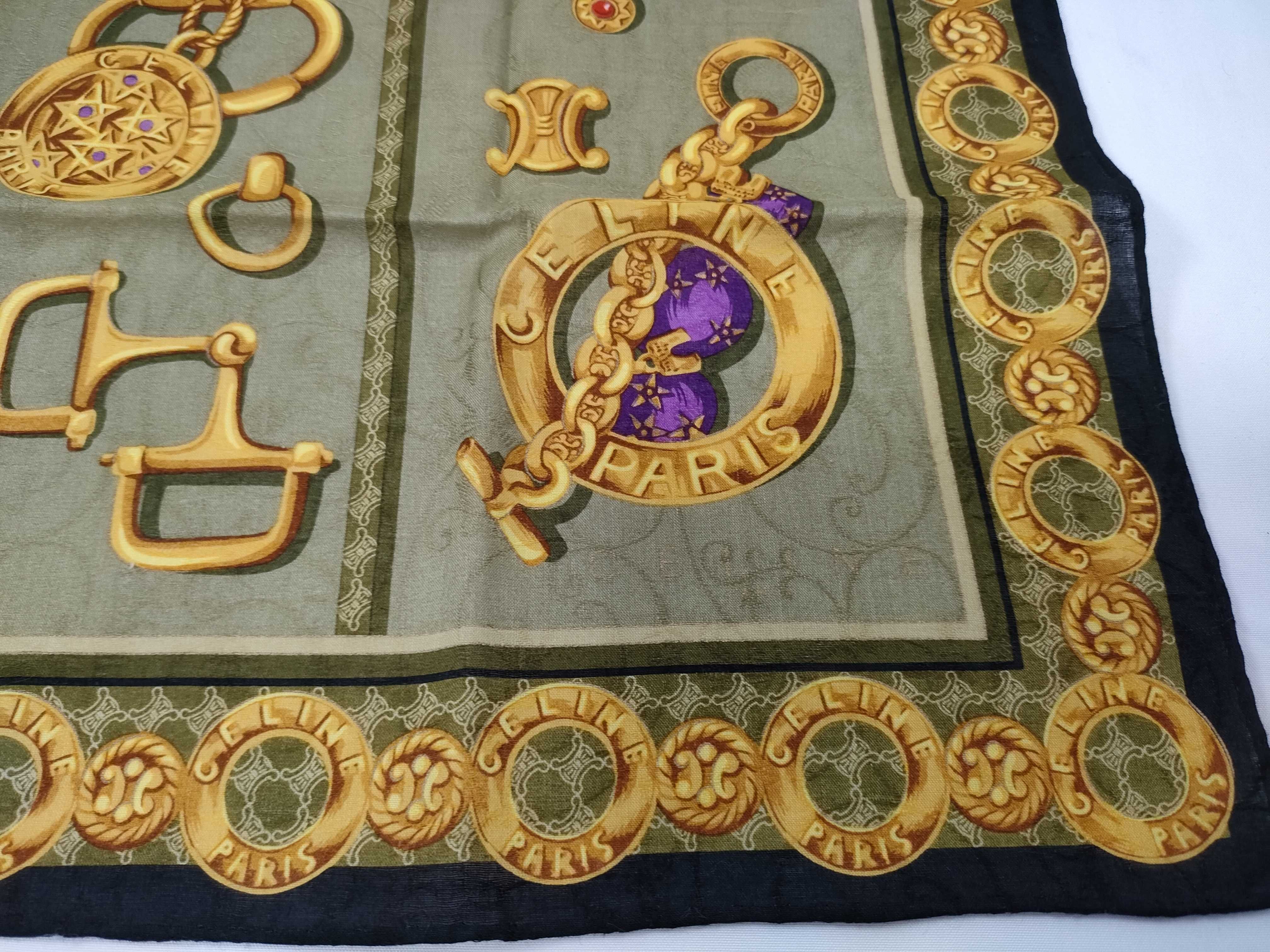 handkerchief scarf, horsebit, macadam motif, chain, and other accessories. — view 5