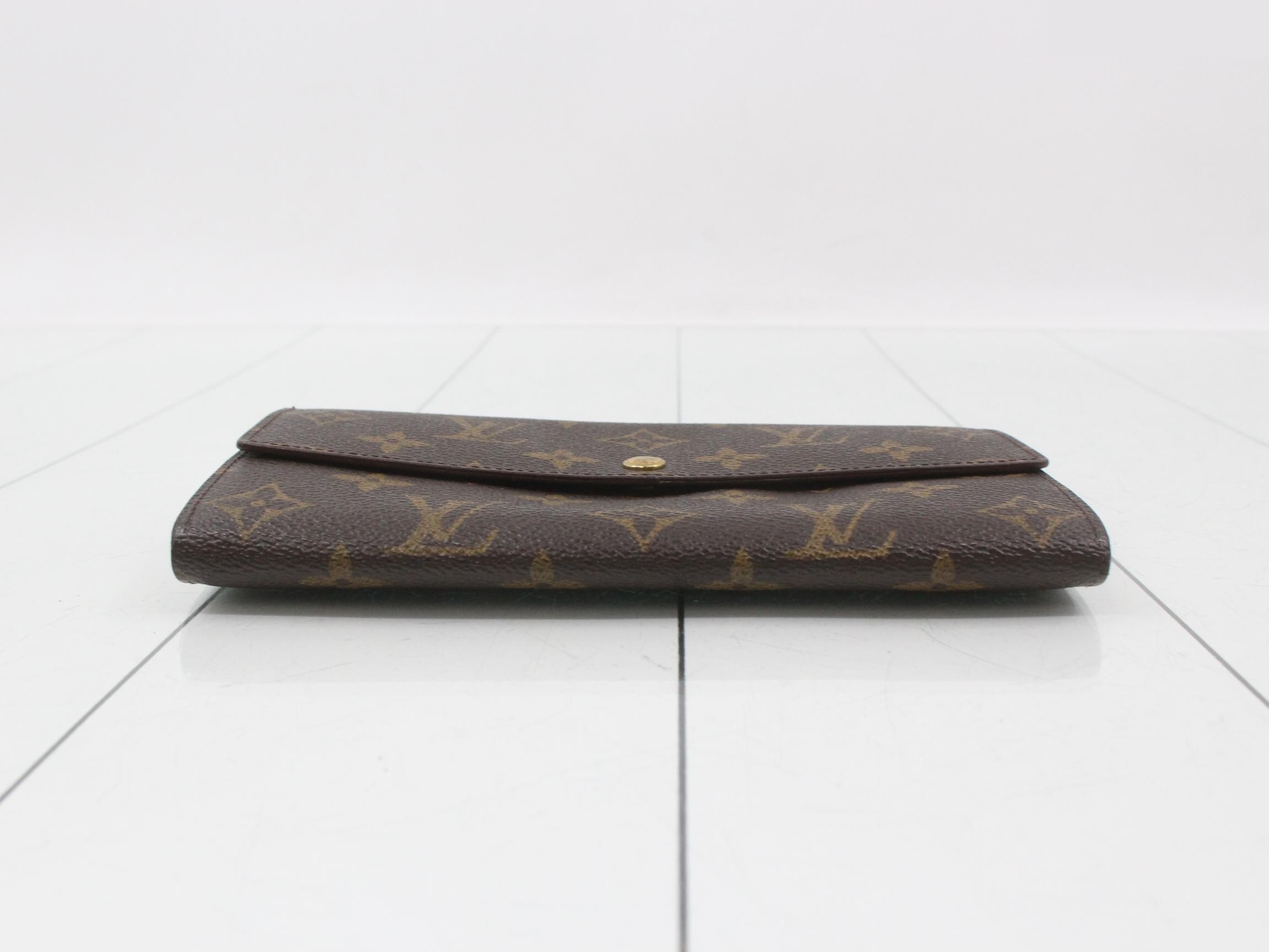 Monogram Pochette Portemonnaie Credit Bi-fold Long Wallet — view 3