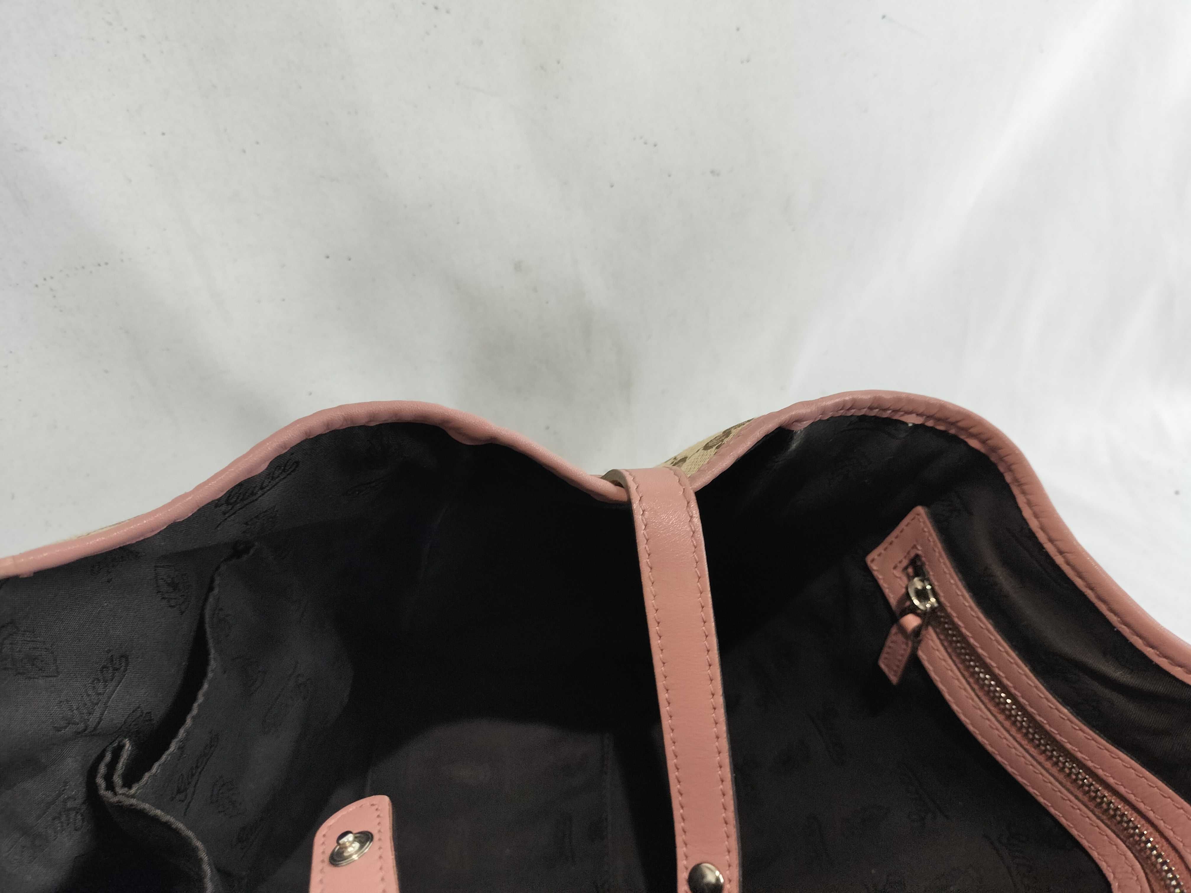 GG Canvas Tote Handbag — view 9