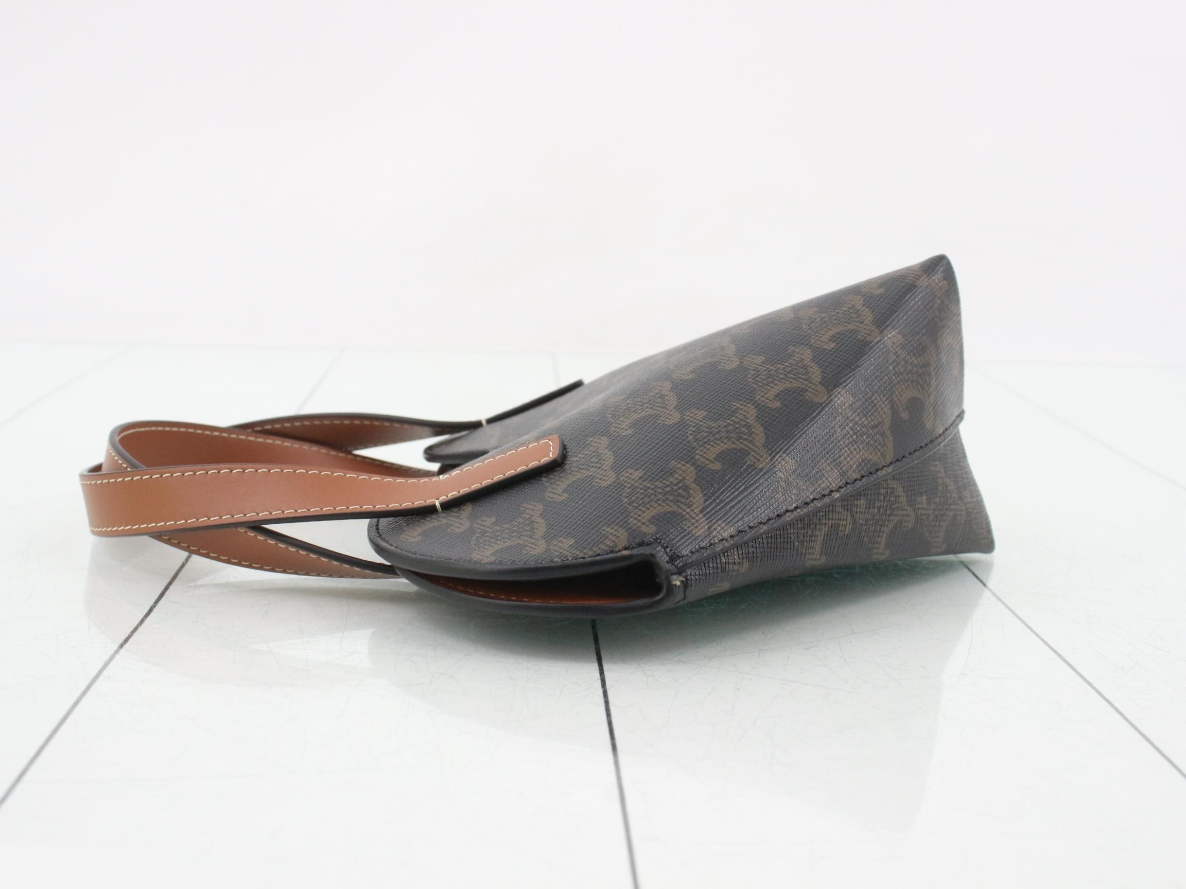Teen Cool Triomphe Heart-Shaped 2-Way Handbag — view 4