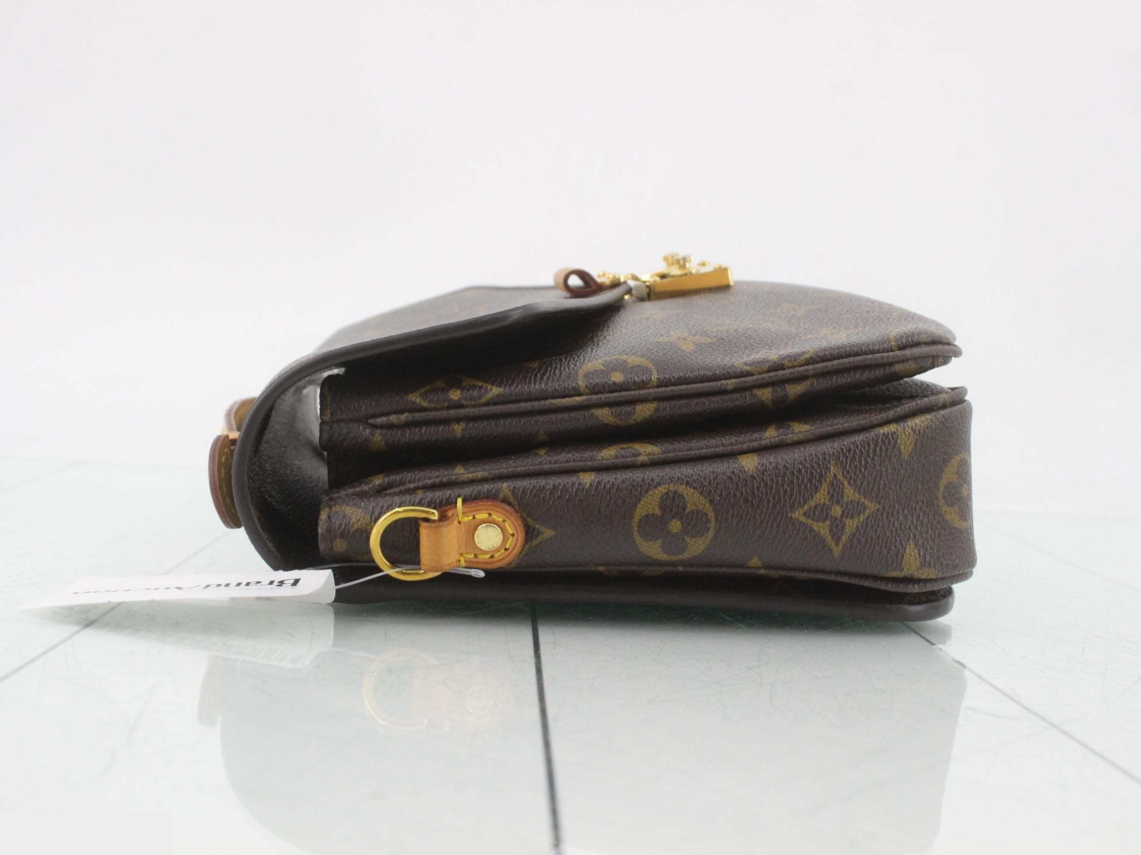 Monogram Pochette Metis MM 2-Way Handbag — view 4