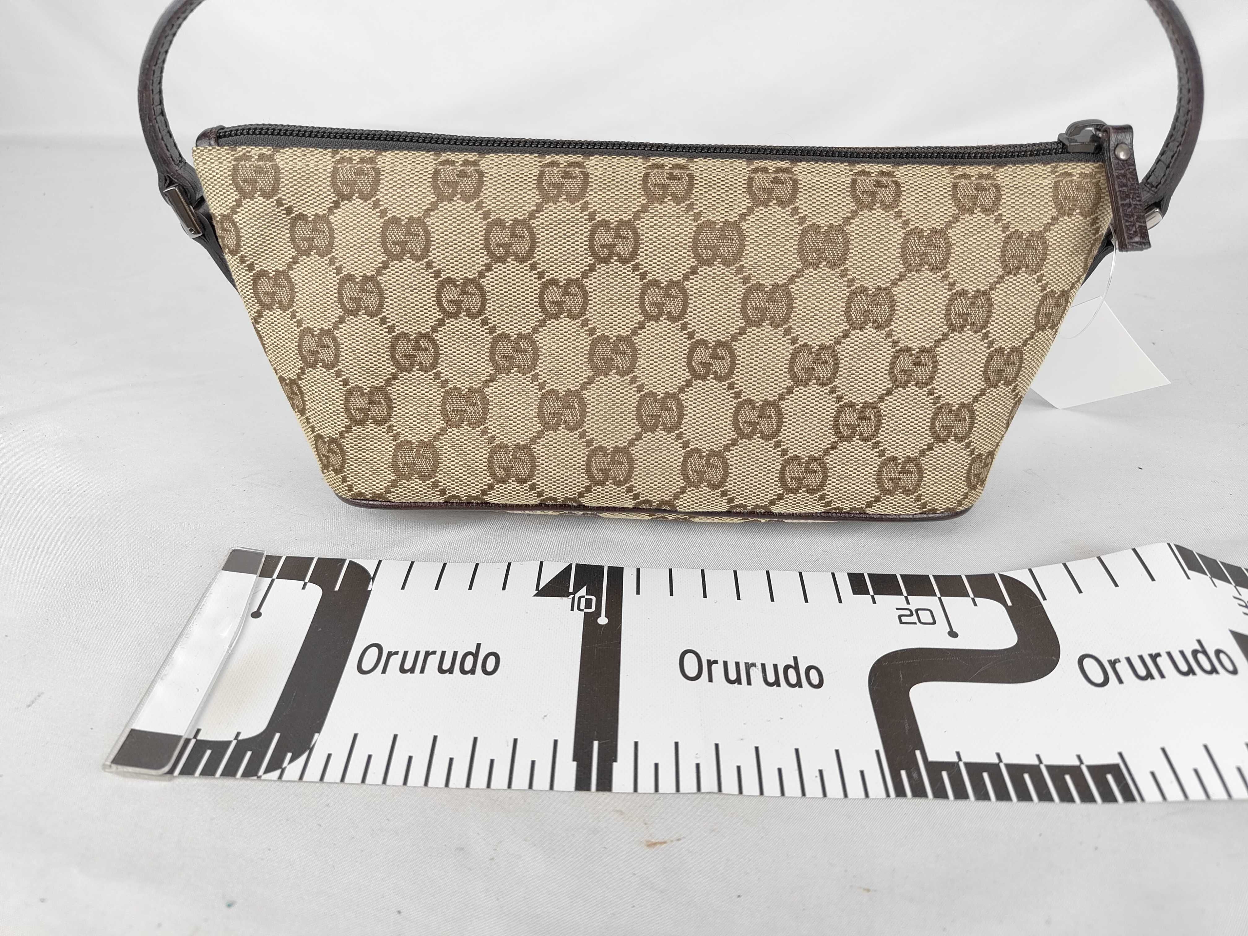 GG Canvas One-Shoulder Handbag — view 2