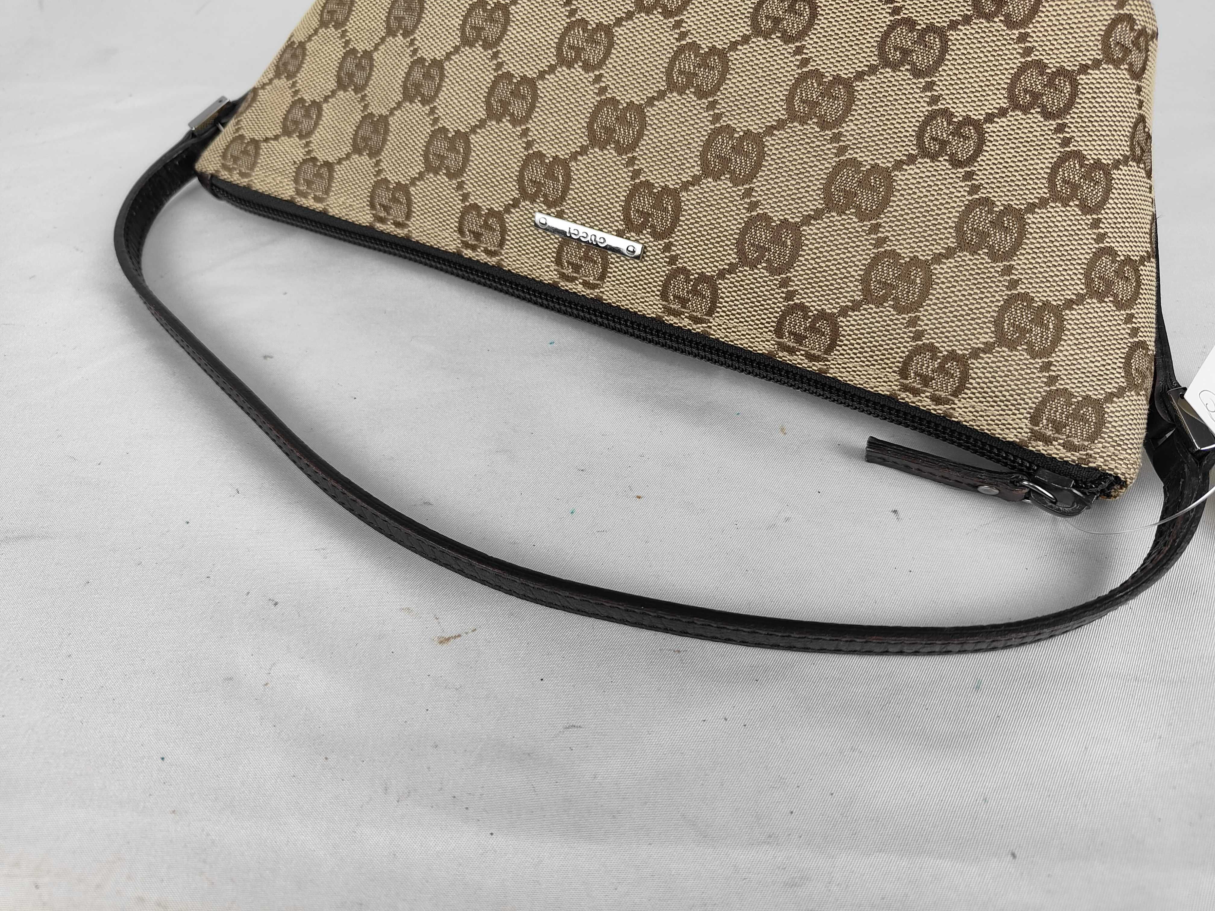 GG Canvas One-Shoulder Handbag — view 3