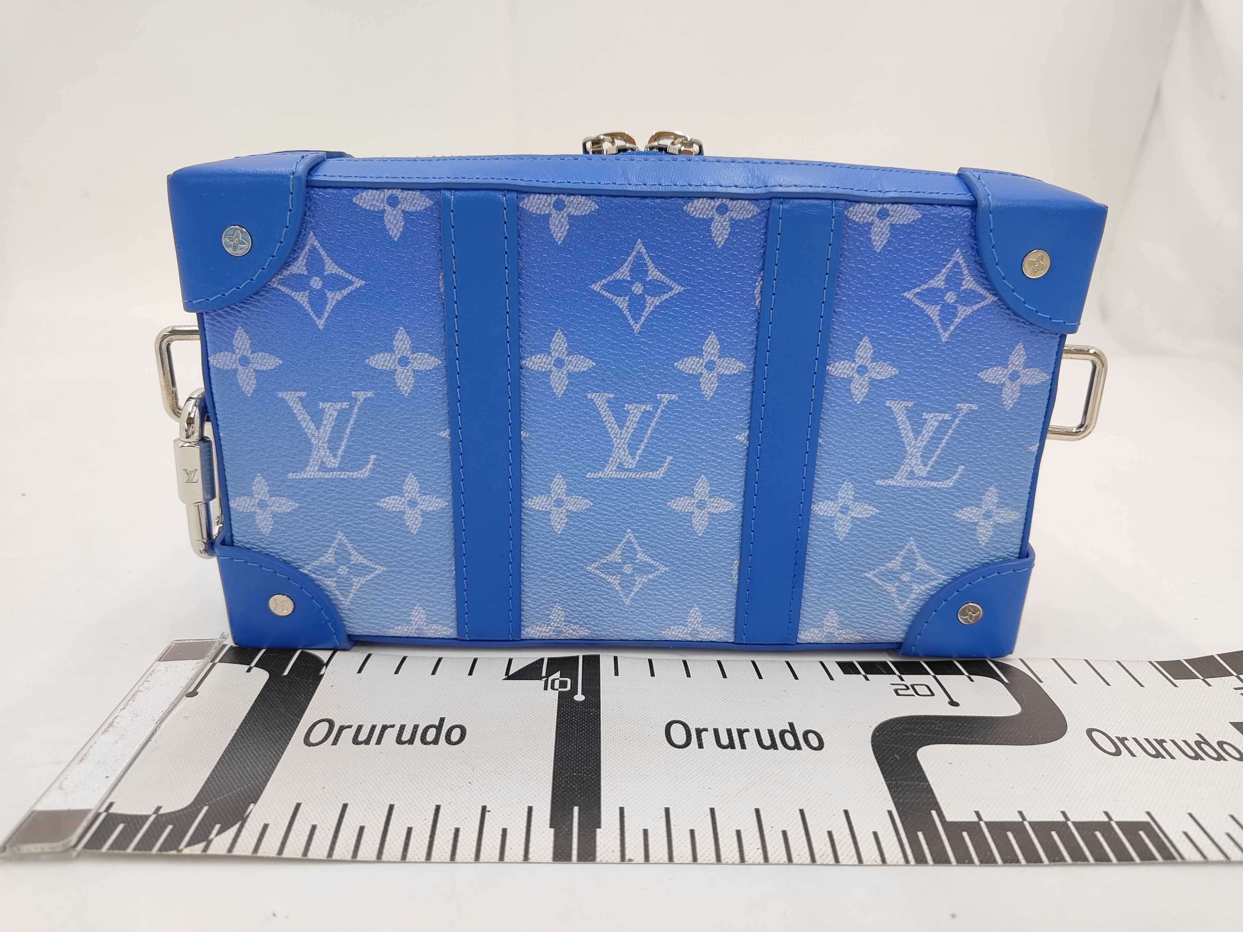 Monogram LV Clouds Soft Trunk Wallet M45432 Shoulder Bag — view 2