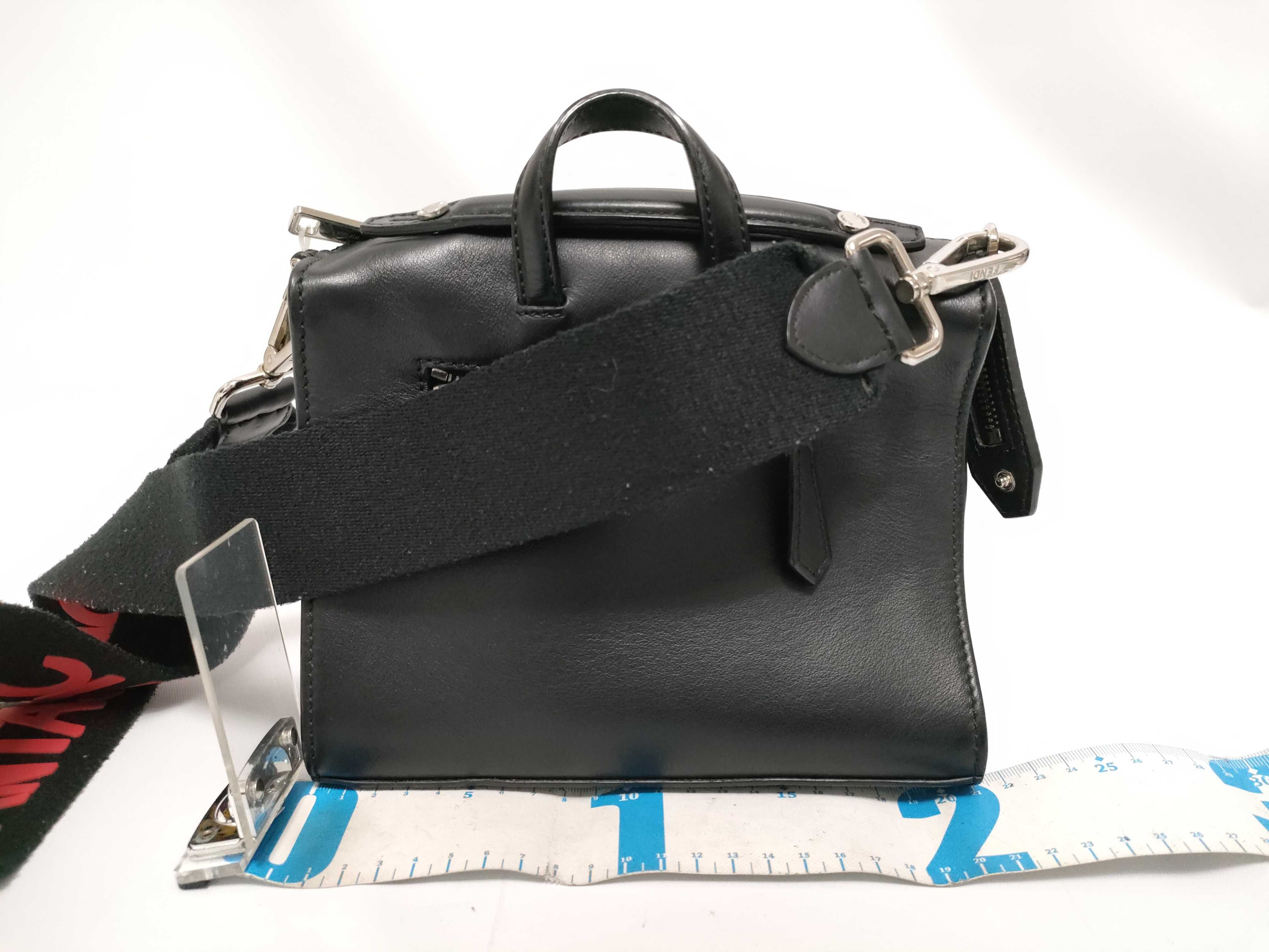 Vitello Dark Blue Shoulder Bag — view 2