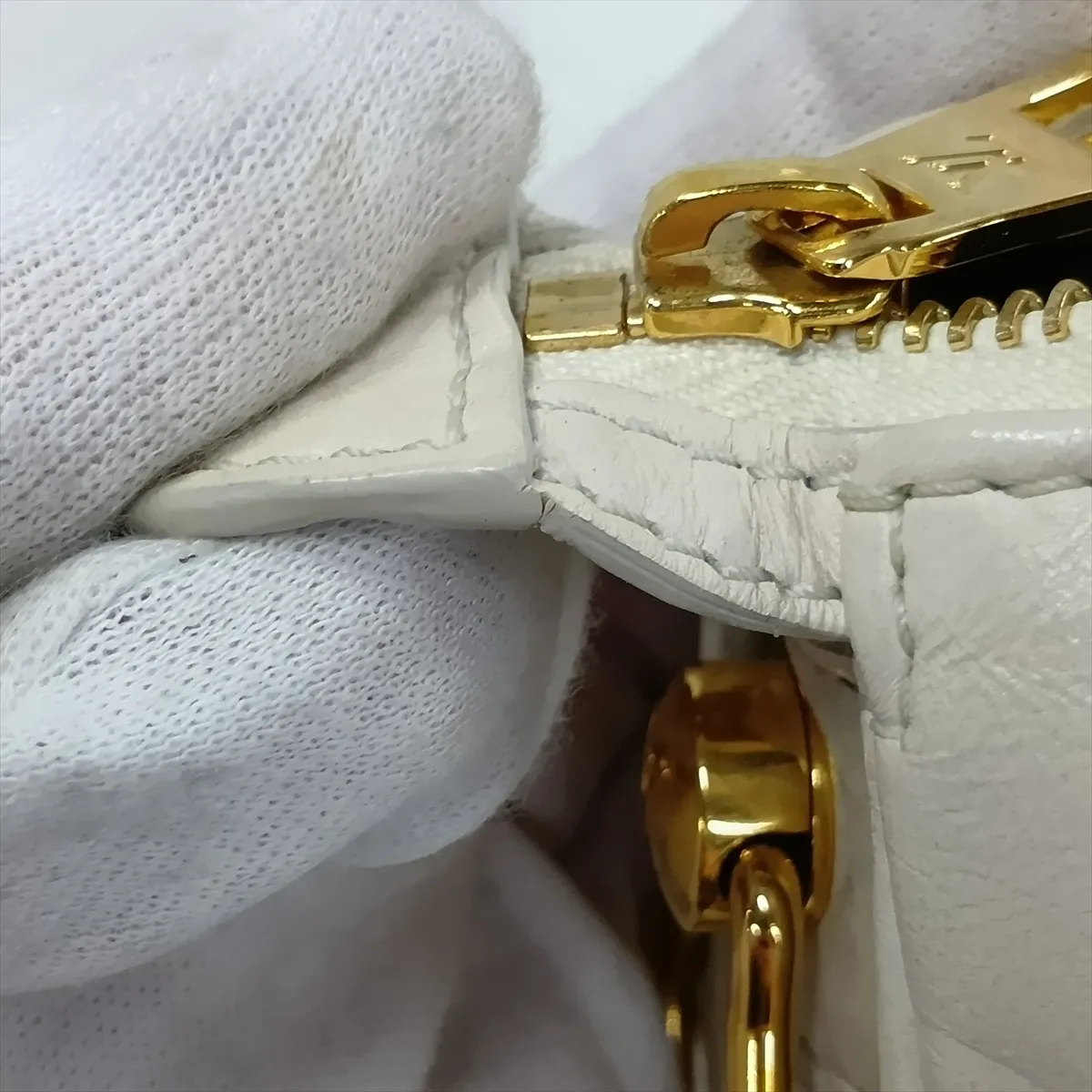 Monogram Embossed Couchon PM M57793 PL0251 White (RFID detected) — view 13