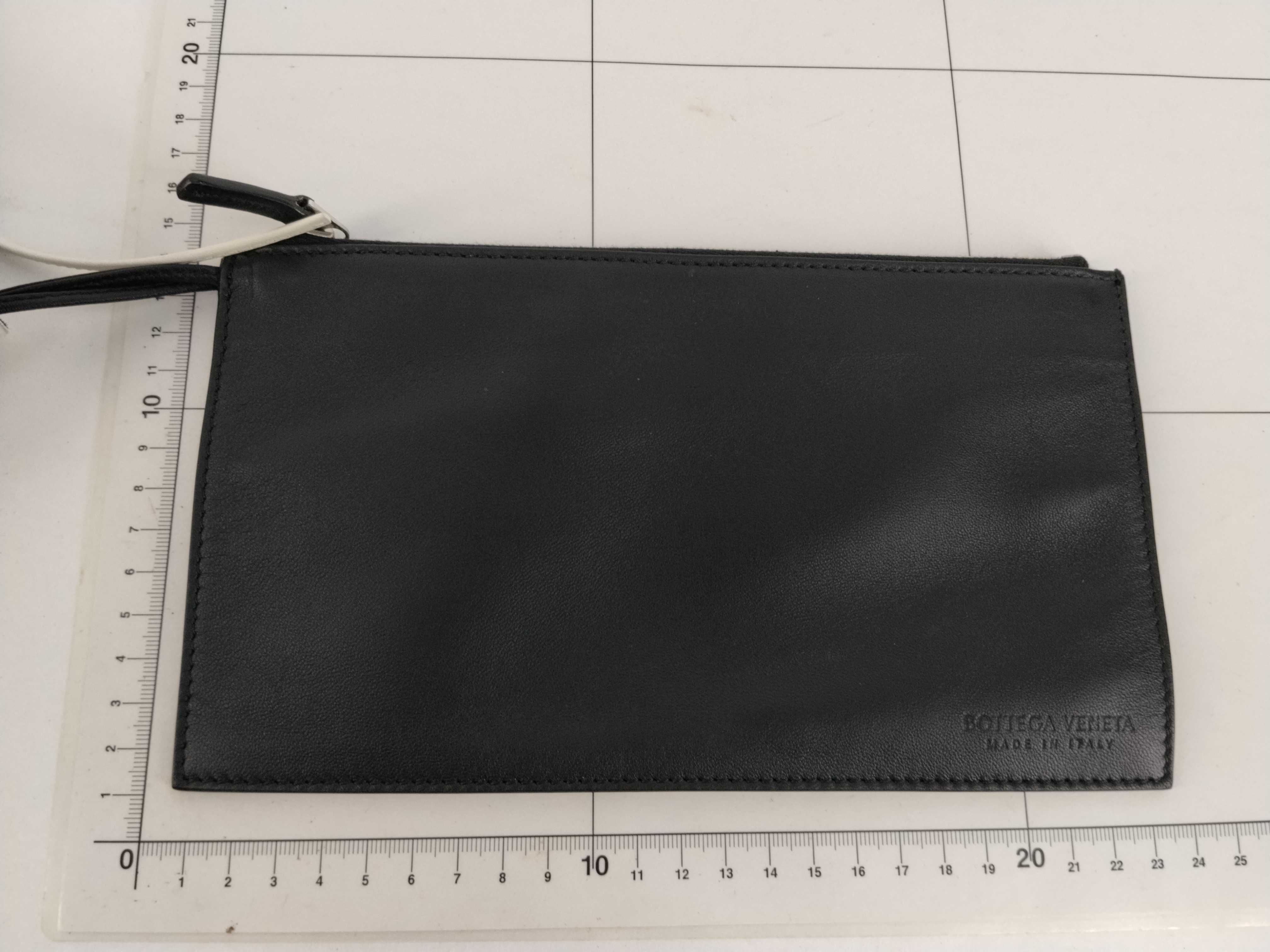 Intrecciato Bottega Veneta Maxi Intrecciato The Arco Tote Bag with Pouch — view 14