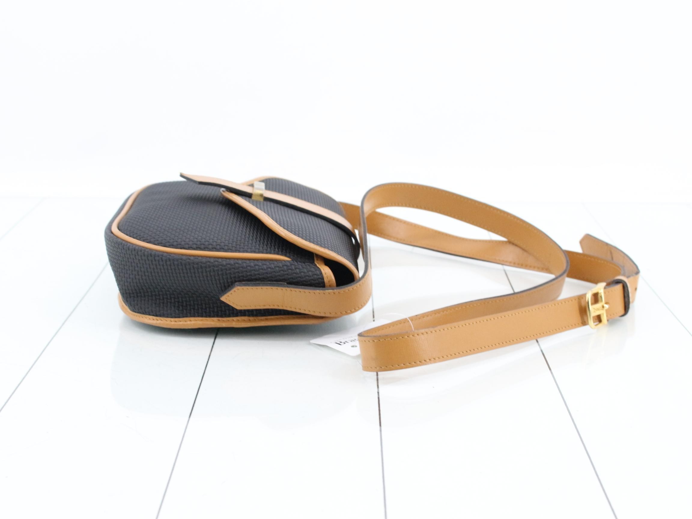 Shoulder bag — view 3