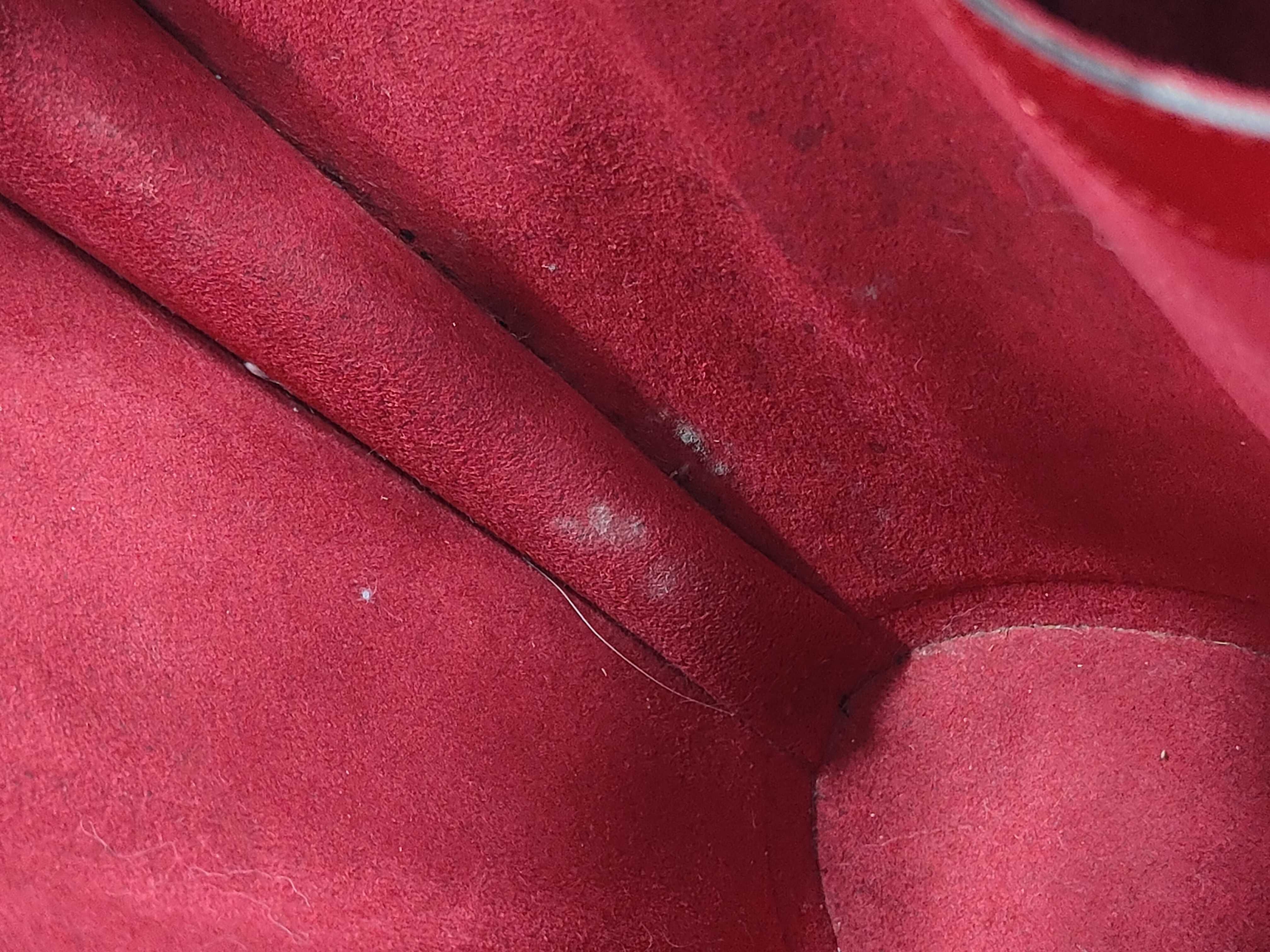 Epi Saint Jacques Red VI0946 Shoulder Bag — view 10